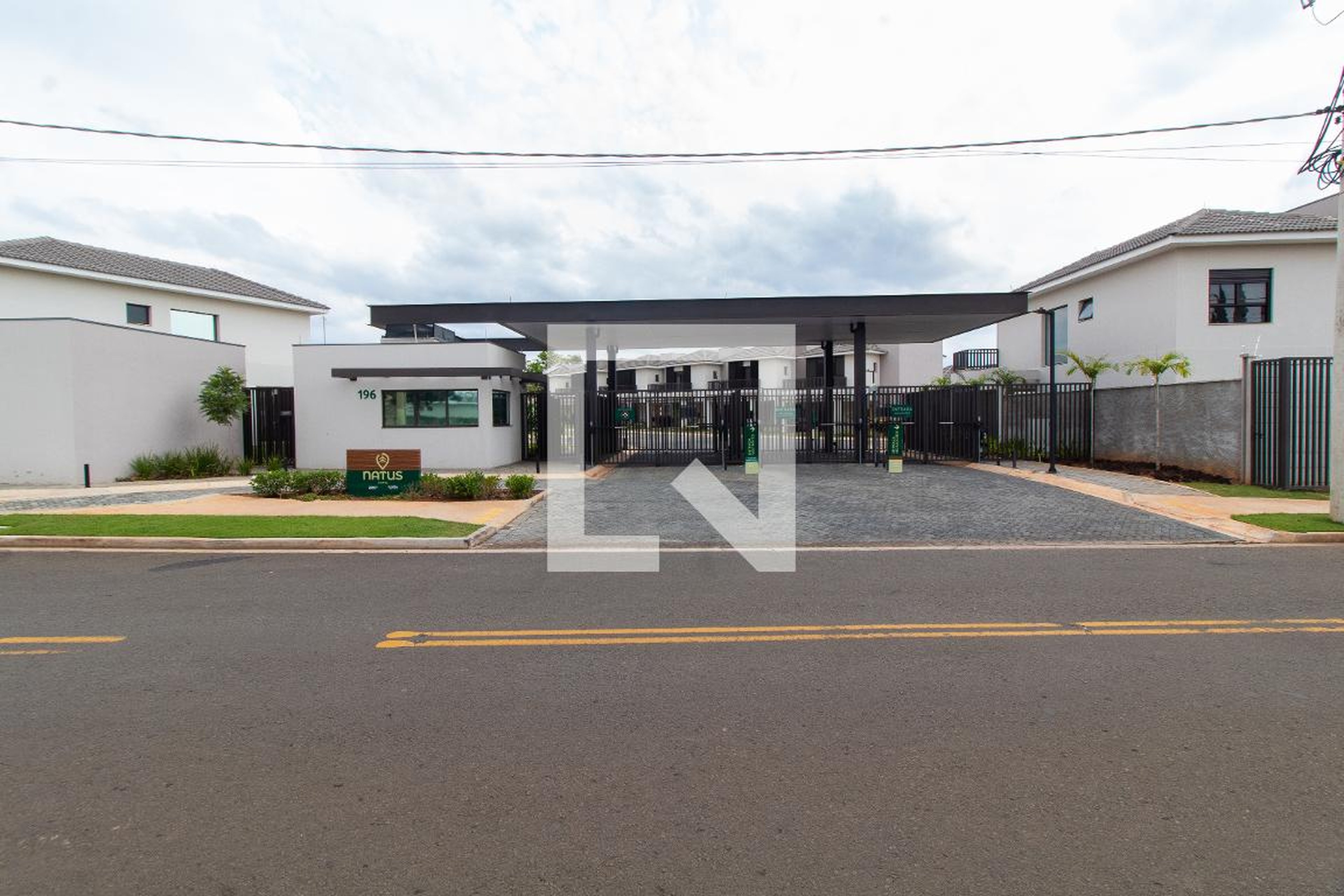 Fachada do Condomínio Residencial Estância Eudóxia