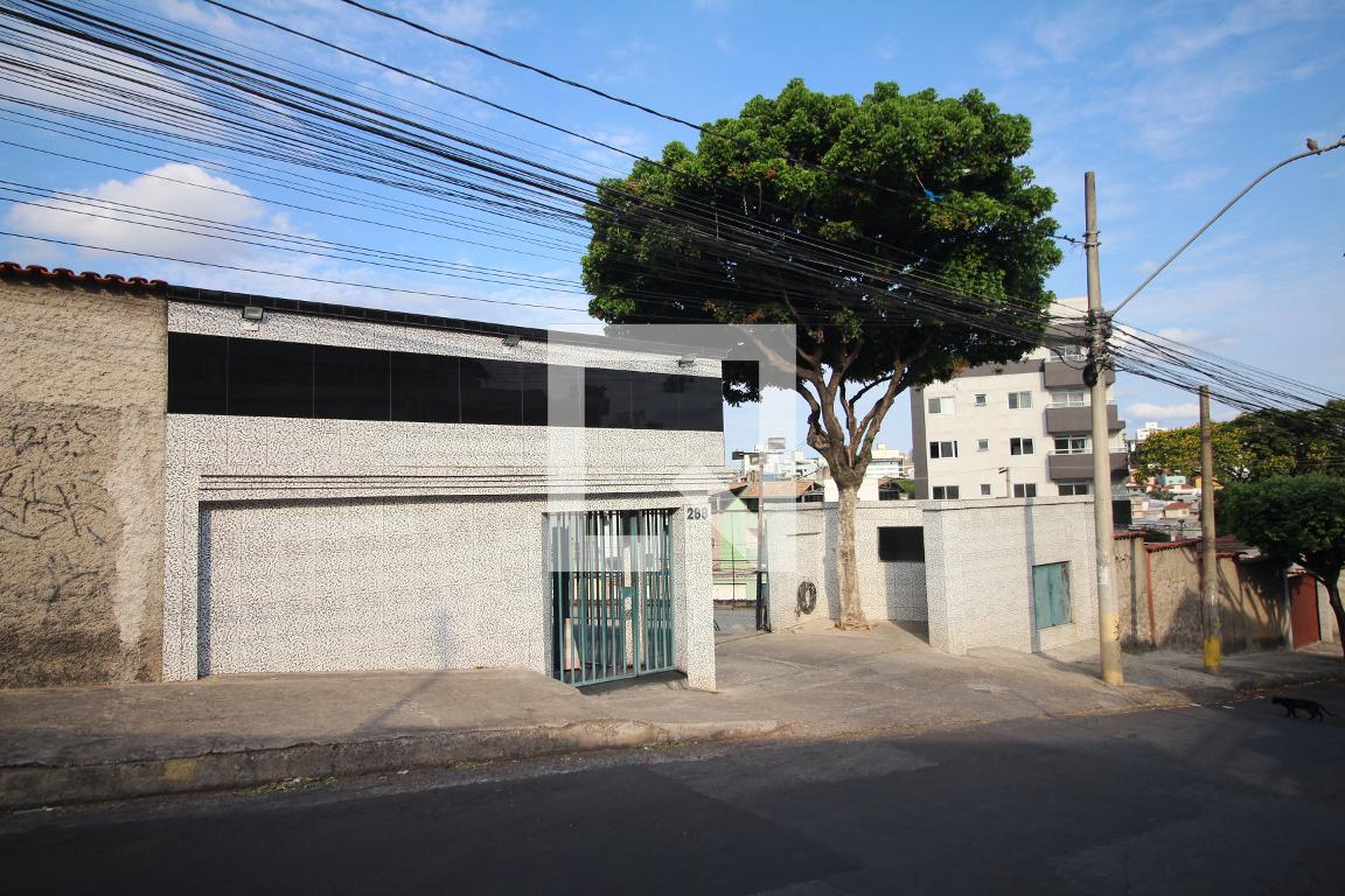 Fachada Condomínio em Rua Maria da Conceição Hilário, 130