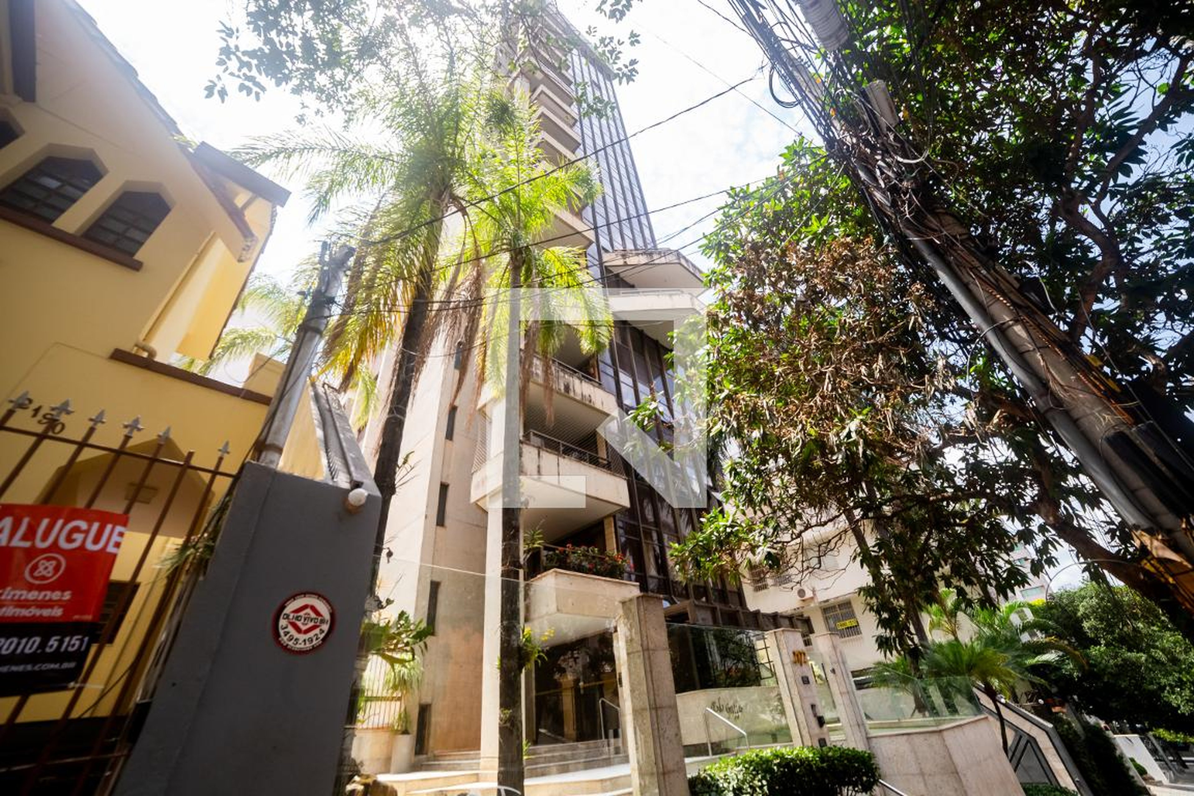 Fachada do Prédio Condomínio em Rua Bernardo Guimarães, 2172