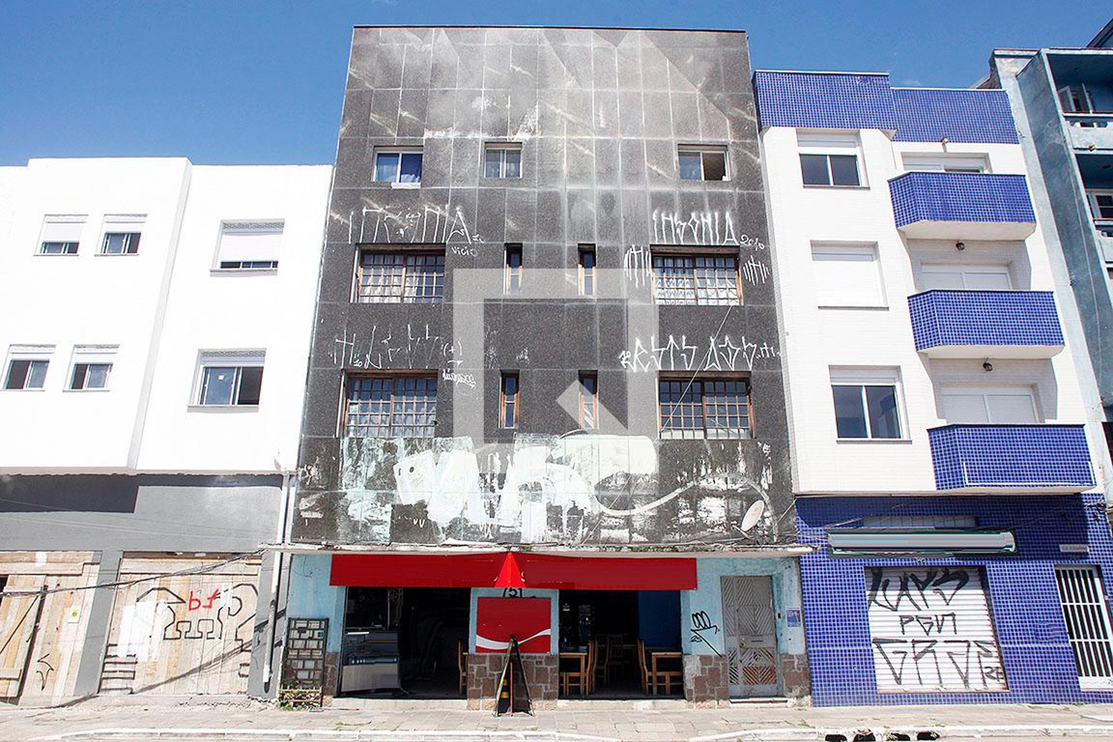 Fachada Condomínio em Avenida Farrapos, 751