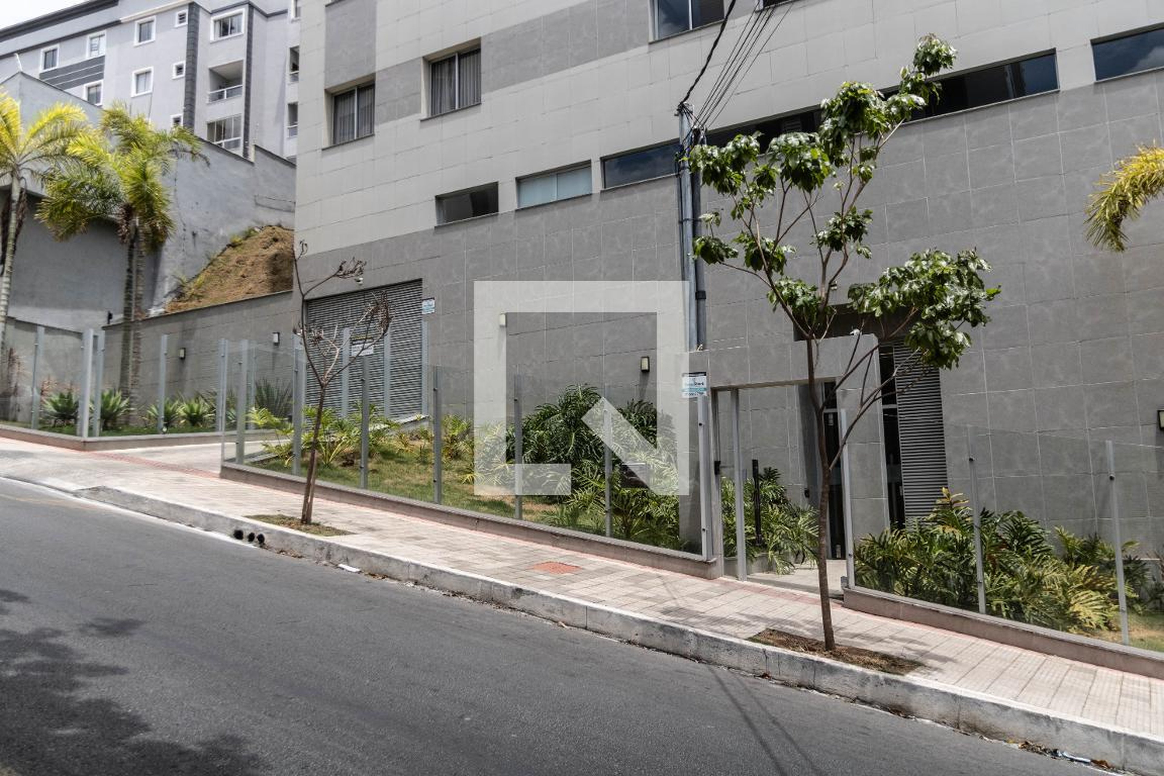 Fachada Condomínio em Rua Professora Bartira Mourão, 187