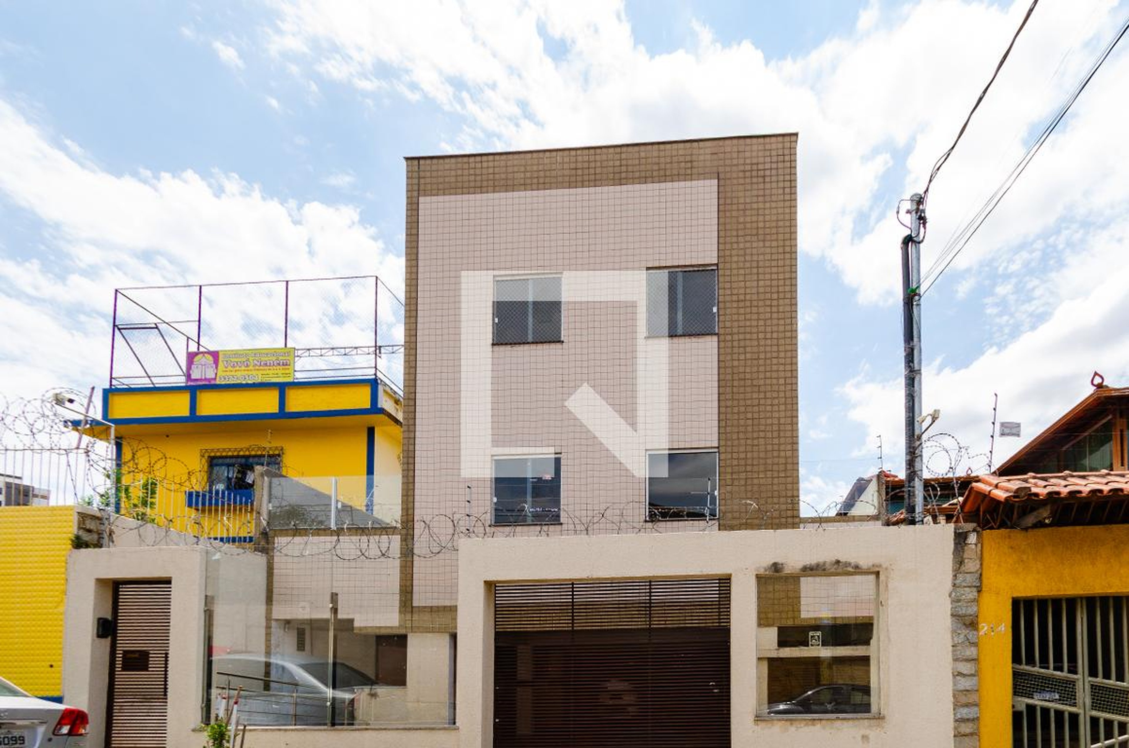 Fachada Condomínio em Rua Limoeiro, 244