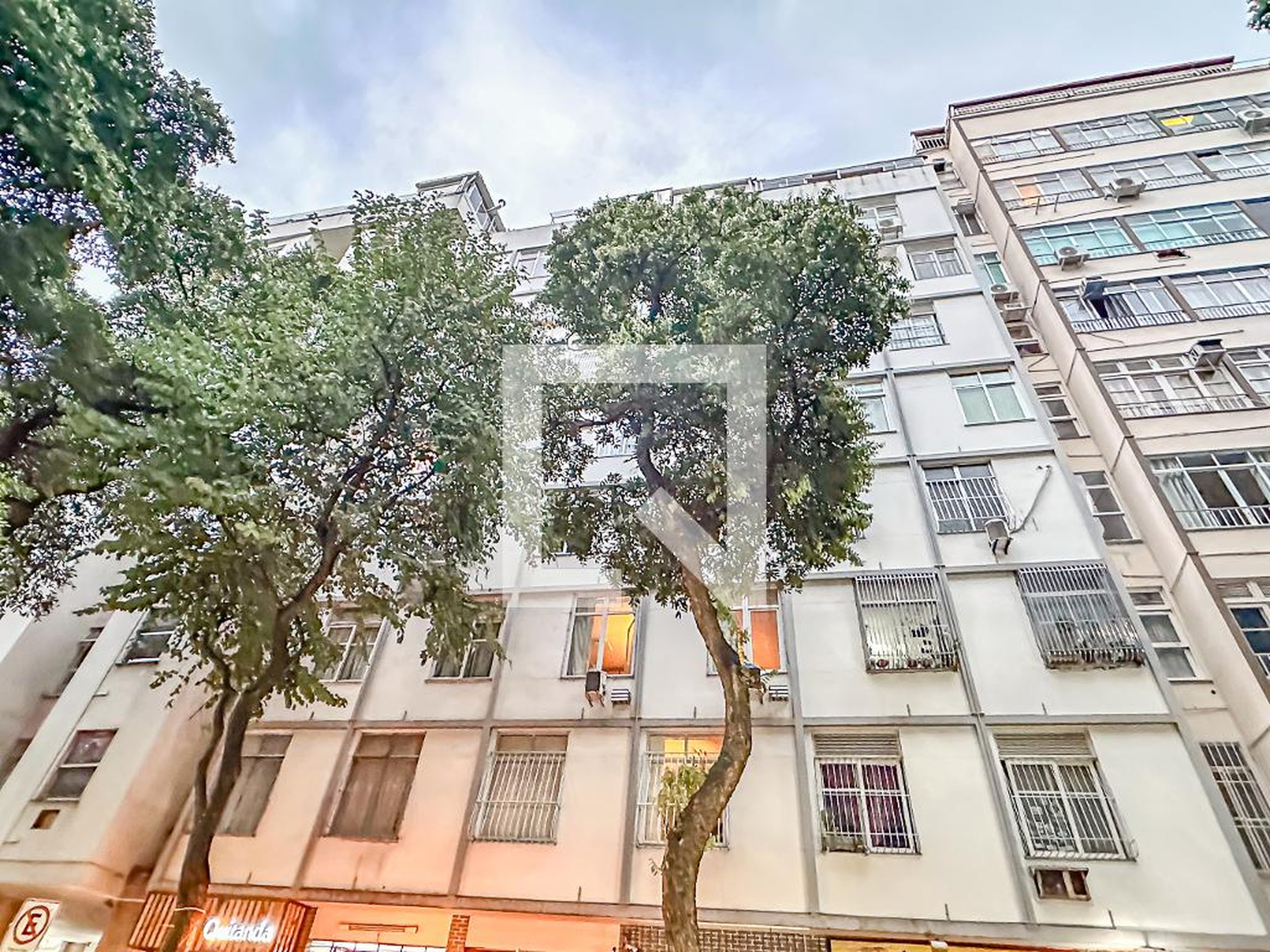 Fachada Edifício Esmeria