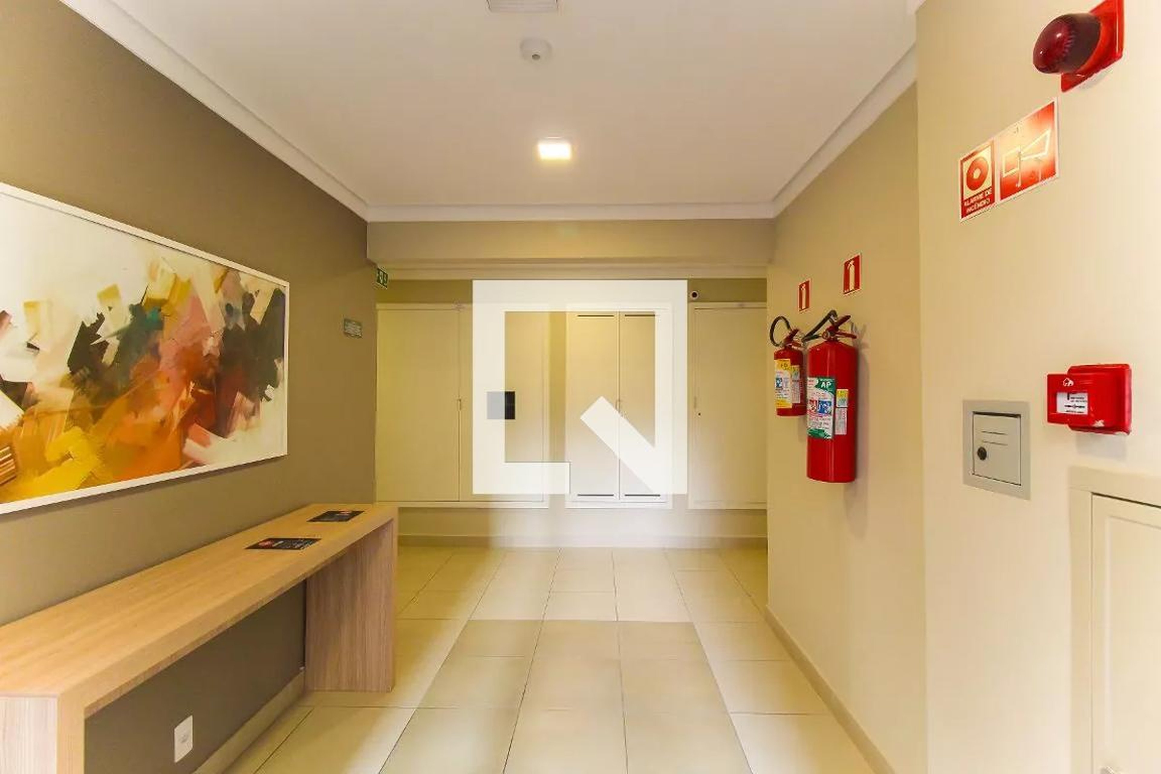 Hall de entrada - Plano e Jacu Pêssego
