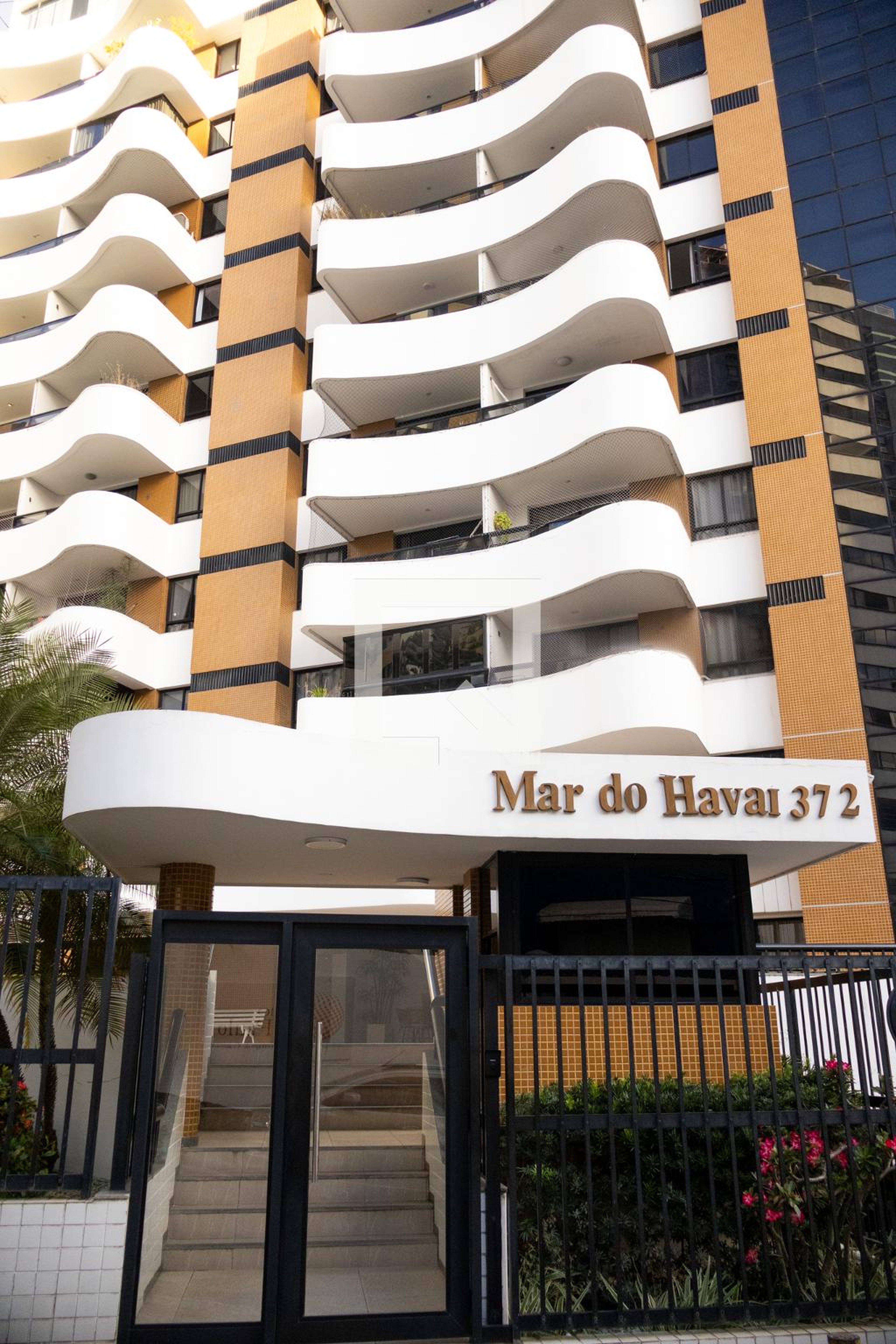 Fachada do Prédio Condomínio Mar do Havaí