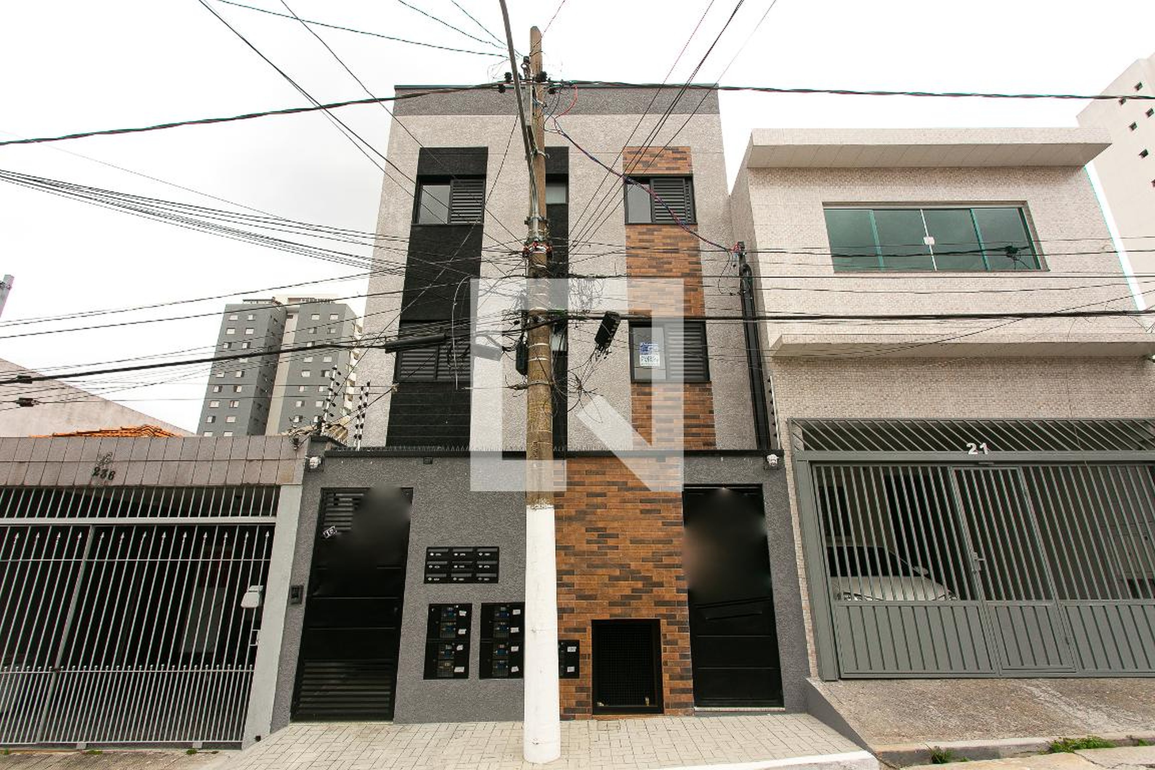 Fachada Condomínio em Rua Felício Geraldo Nicolau, 19