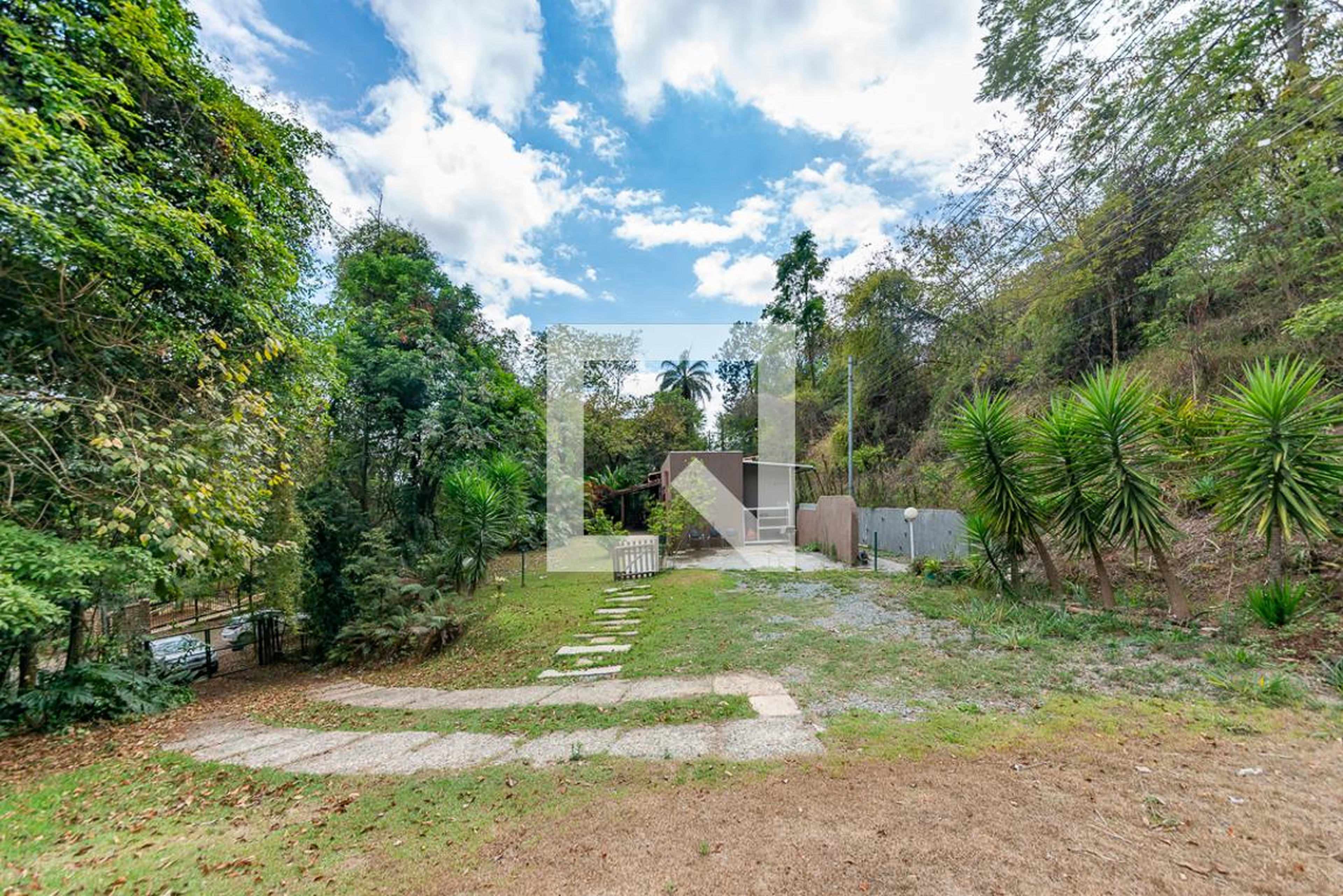 Área Externa Condomínio em Alameda do Sol, 210