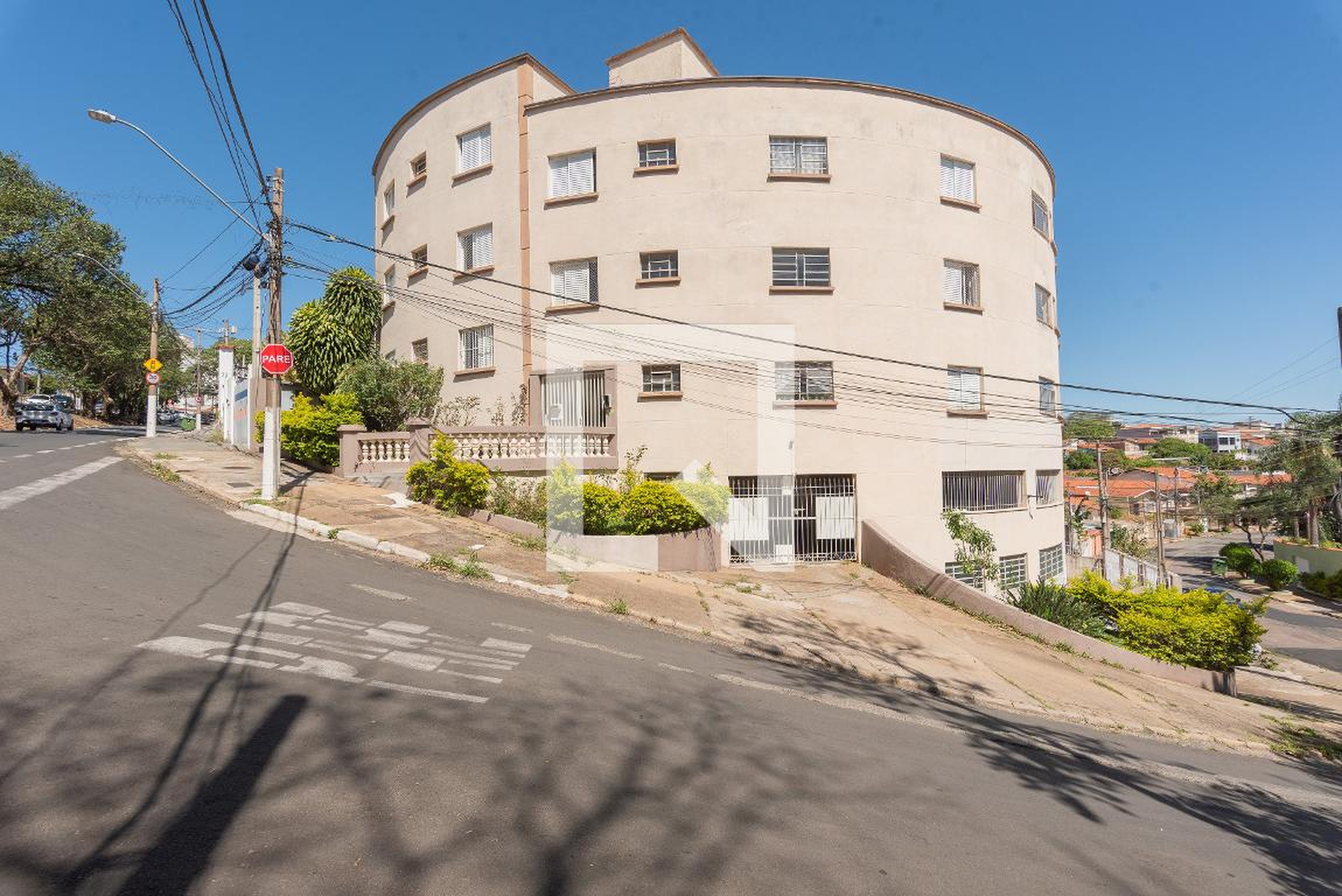 Fachada do Prédio Condomínio em Rua Doutor Lúcio Pereira Peixoto, 95