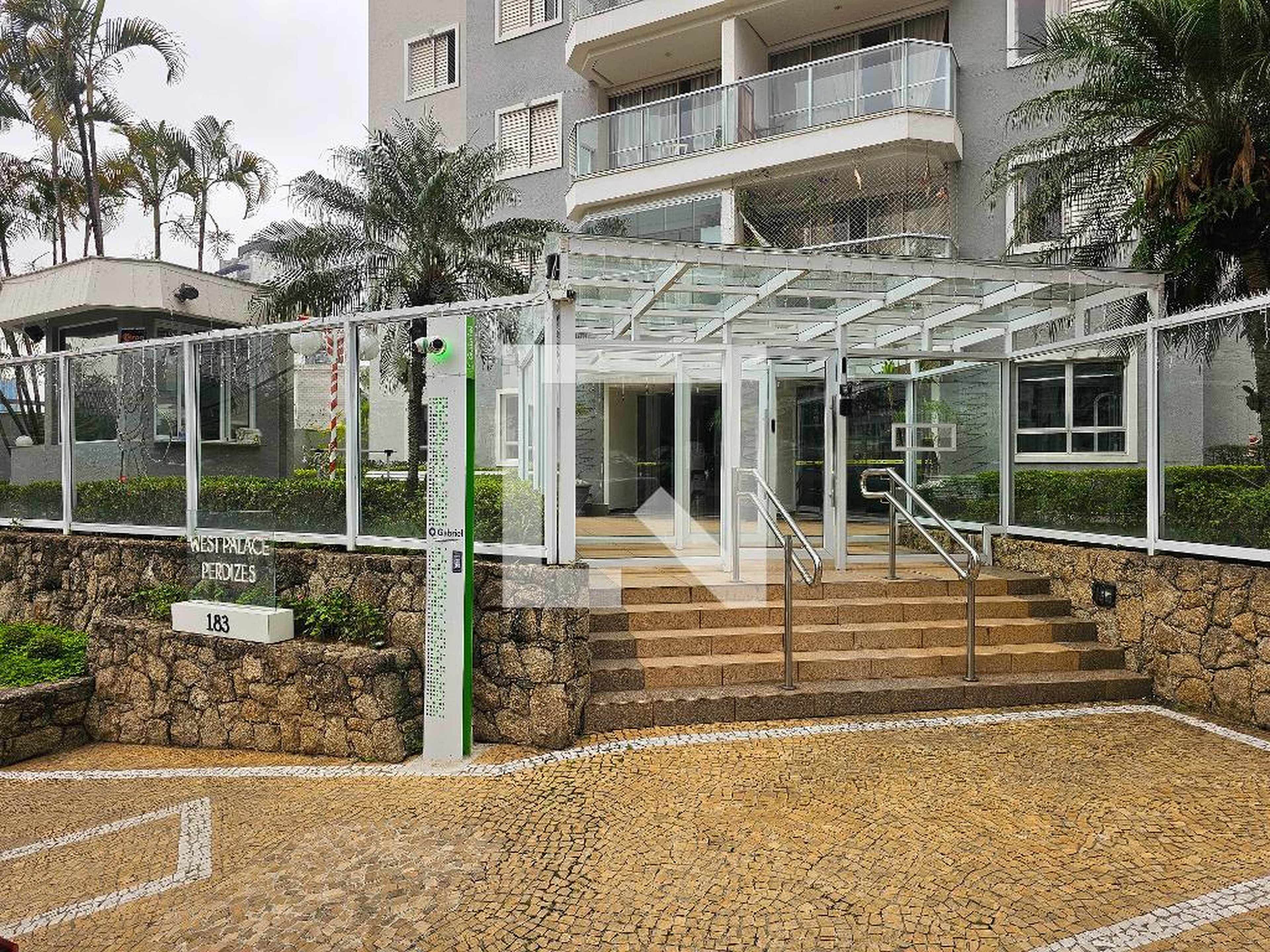 Fachada Condomínio West Palace