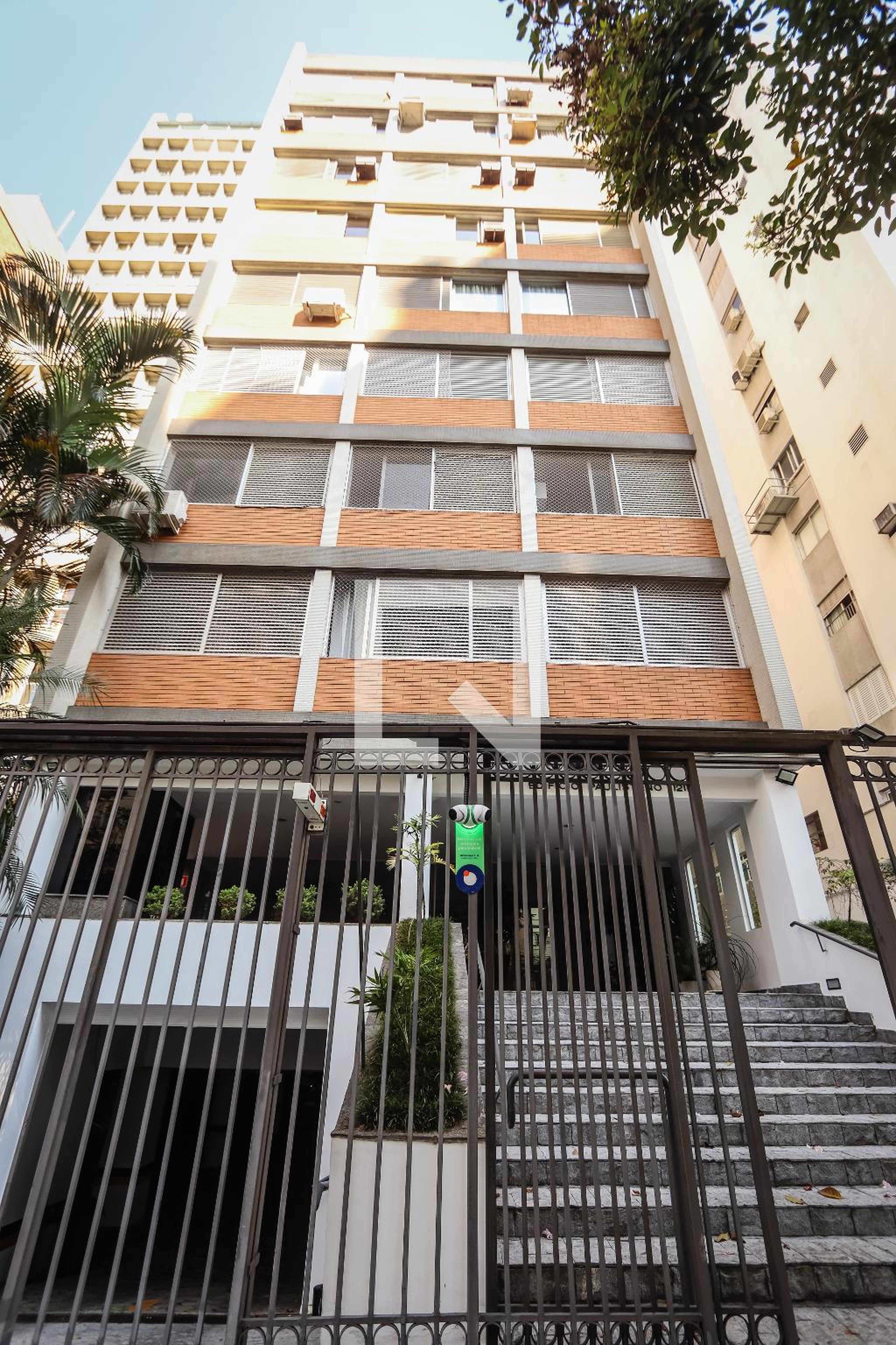 Prédio Condomínio em Rua Padre João Manuel, 1112