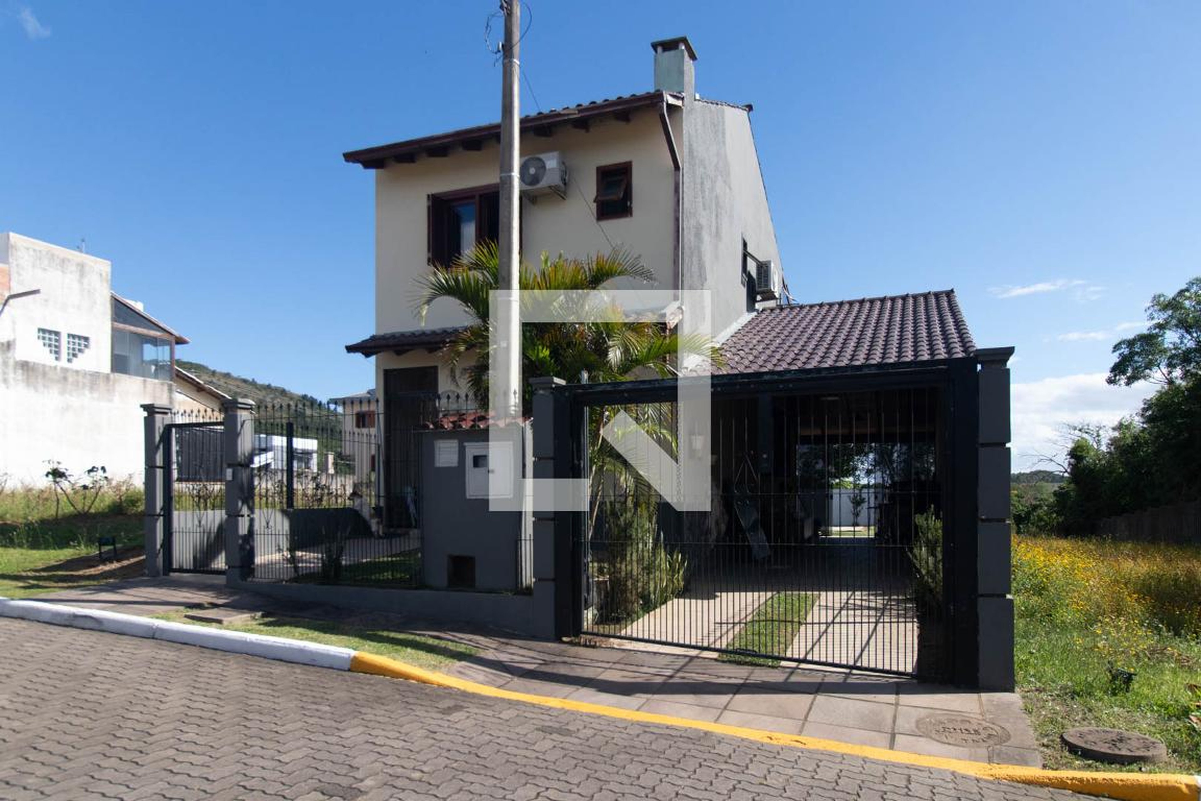 Fachada Condomínio em Estrada Jorge Pereira Nunes, 1026