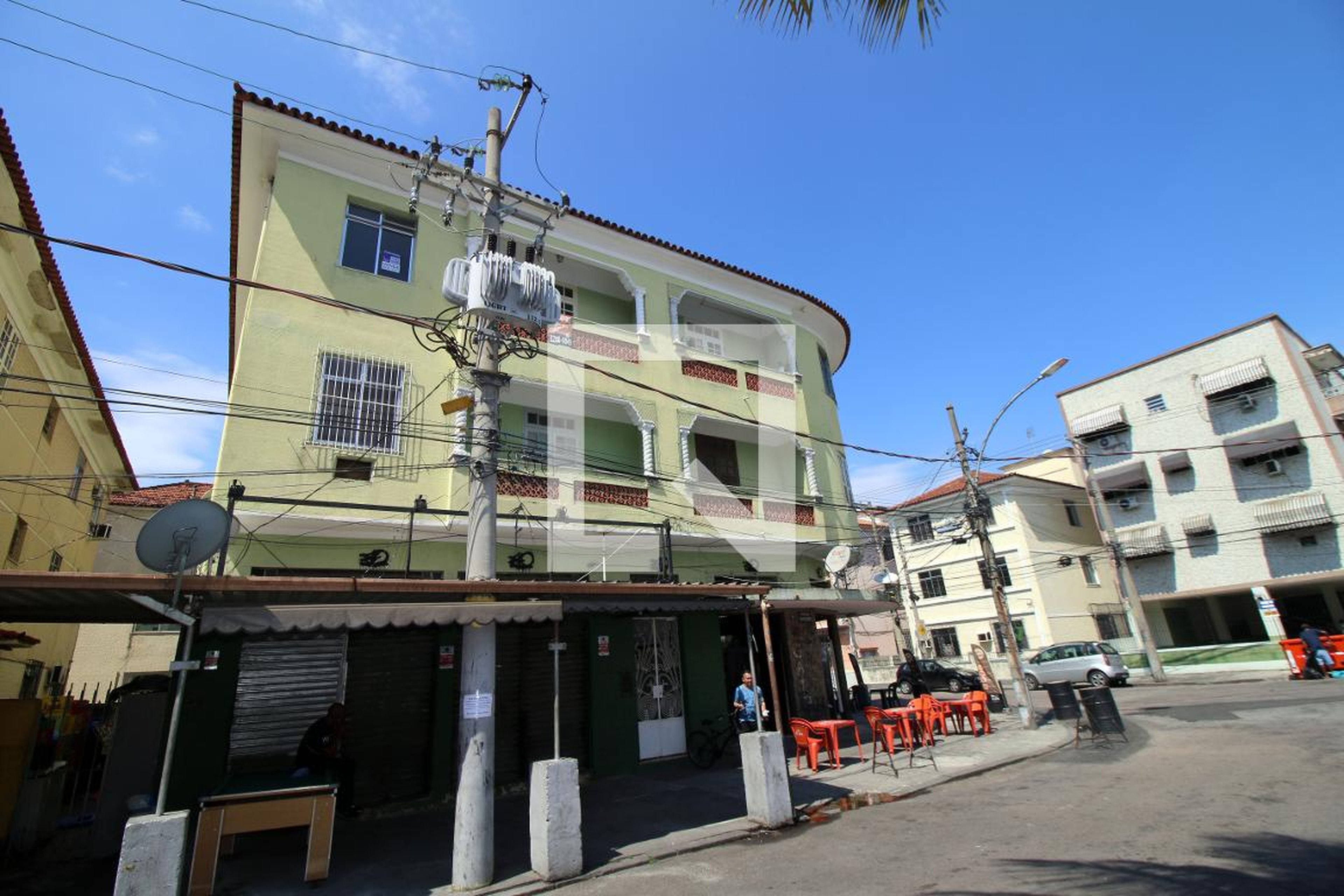 Fachada do Prédio Condomínio em Praça Oliveira Campos, 10