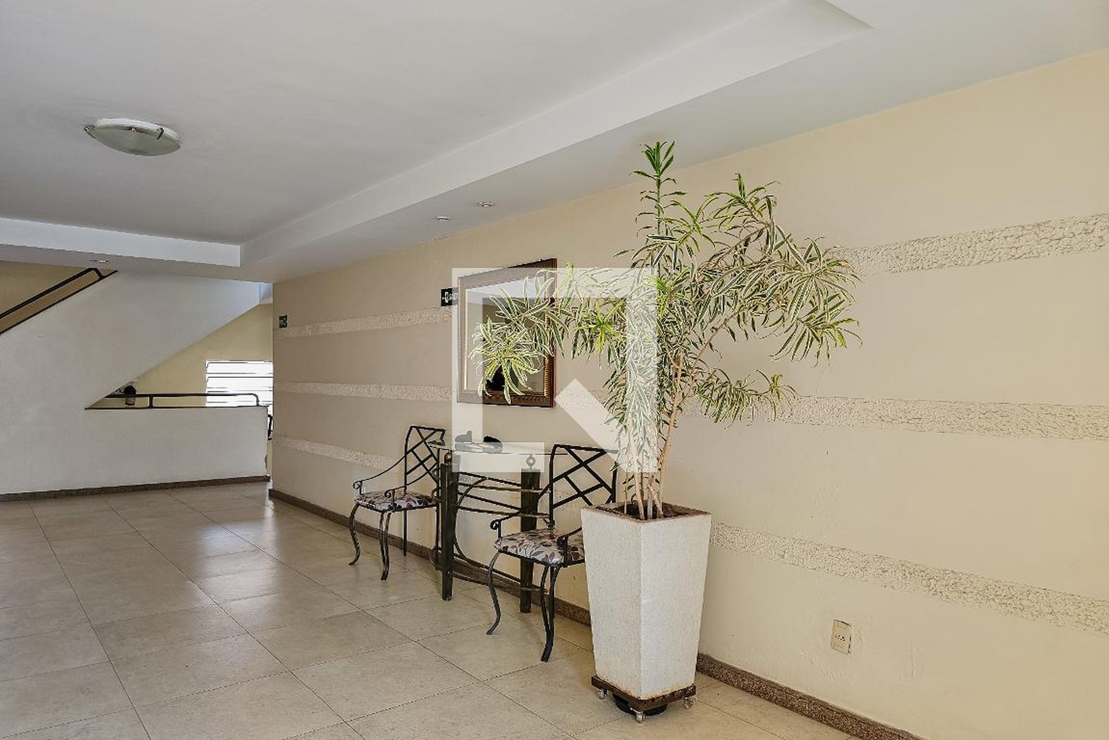 Hall social Condomínio em Rua Pedra Bonita, 288