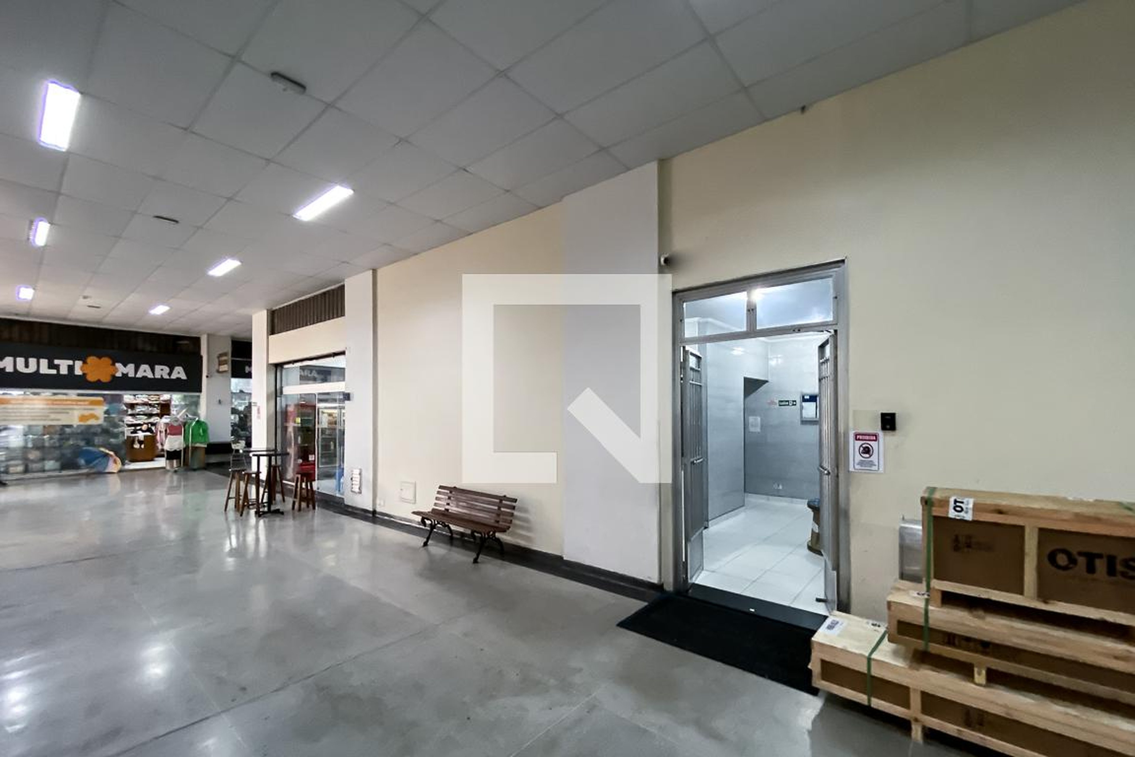 Fachada Condomínio em Rua Nilo Bruzzi, 31