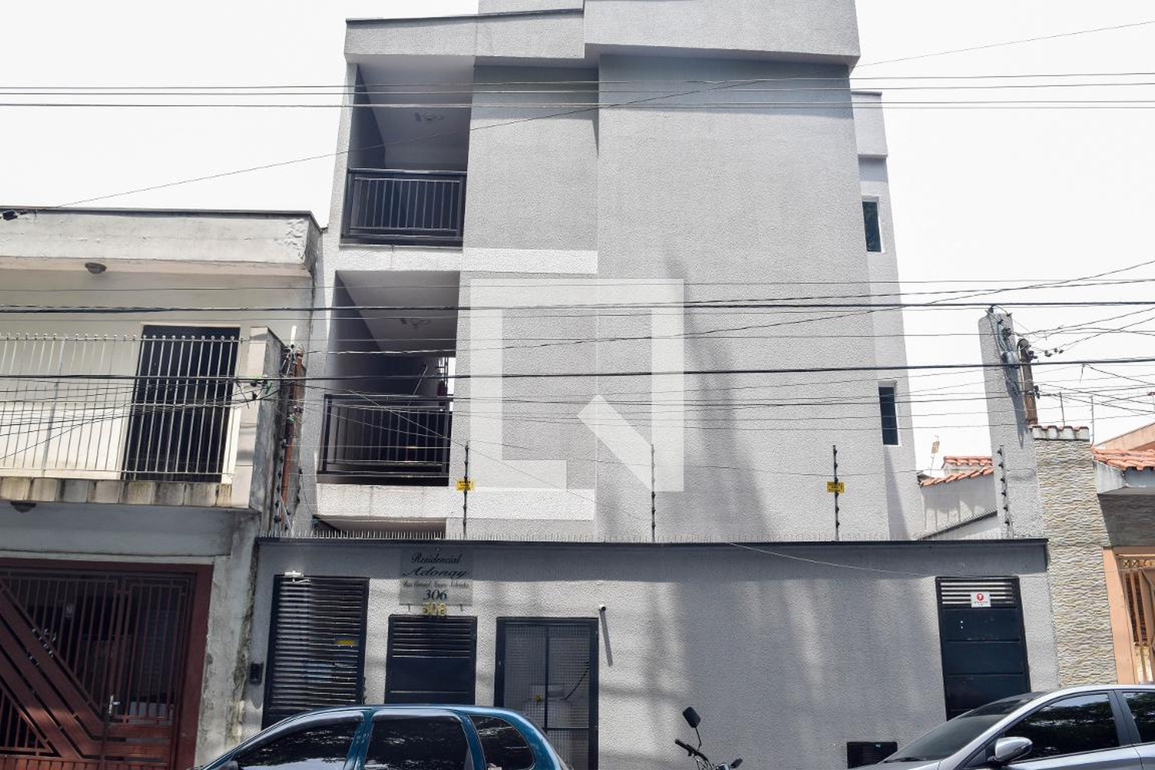 Fachada Condomínio em Rua Coronel Amaro Sobrinho, 306