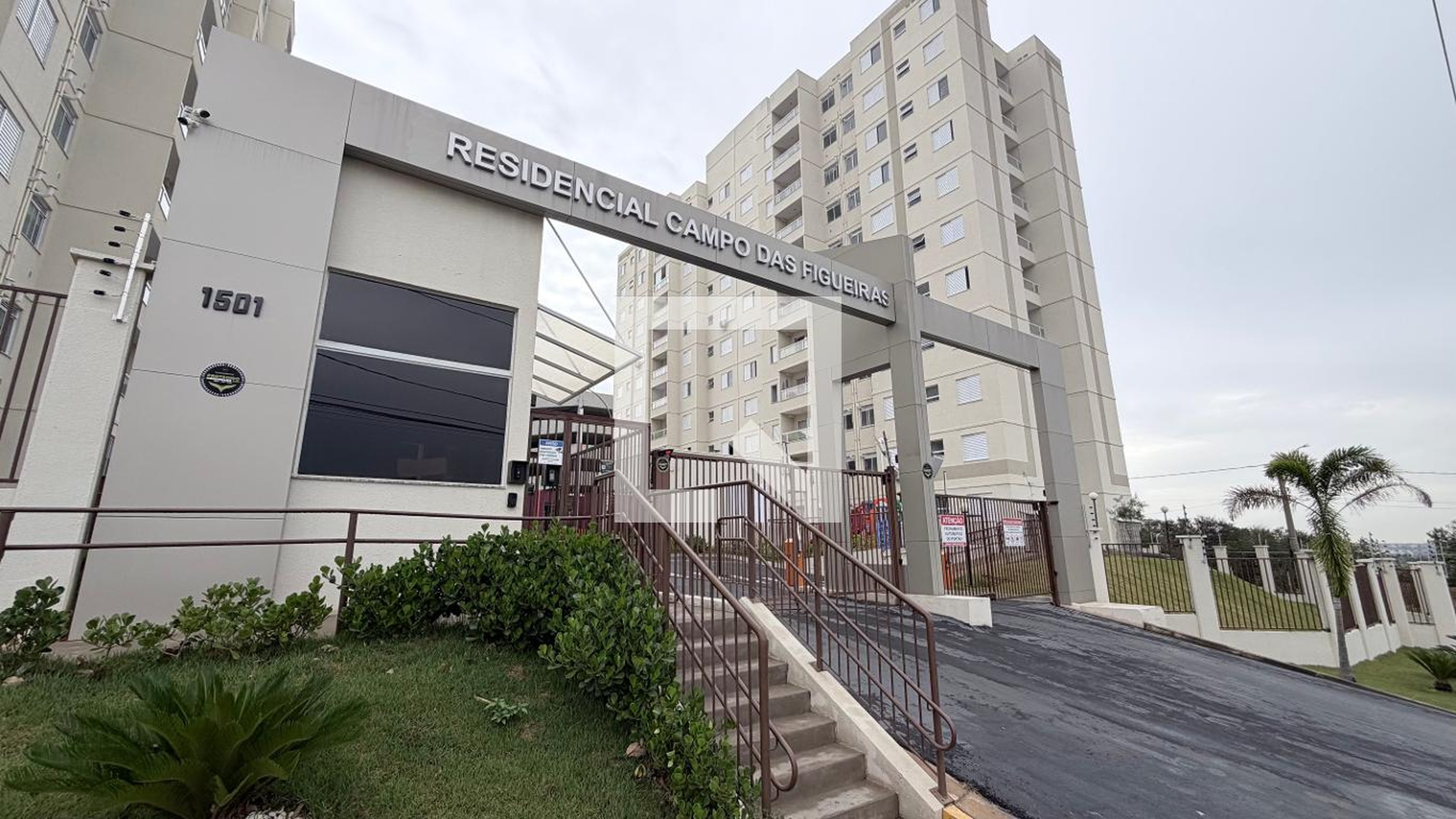 Fachada Condomínio Campo das Figeuiras