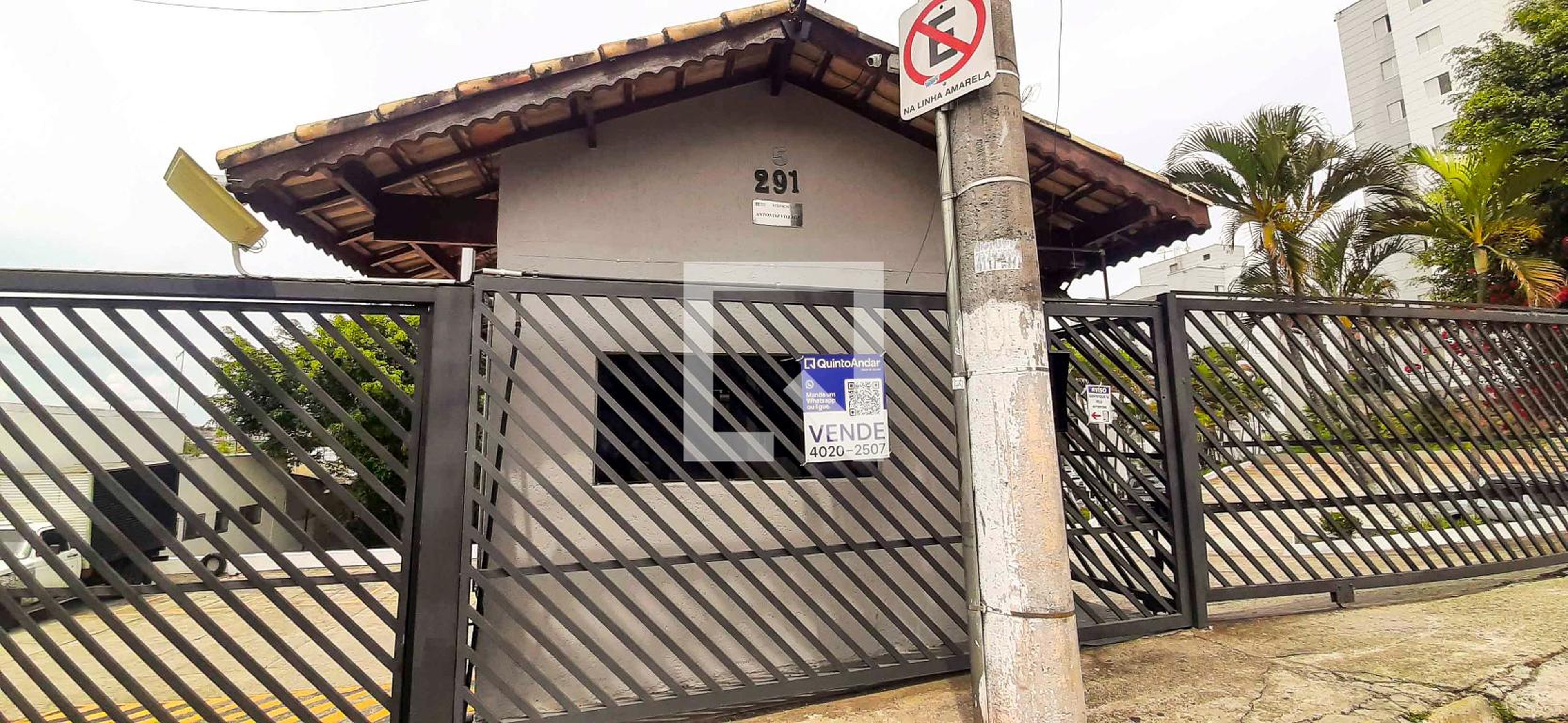 Fachada Condomínio em Rua Antônio Almeida Tavares, 290