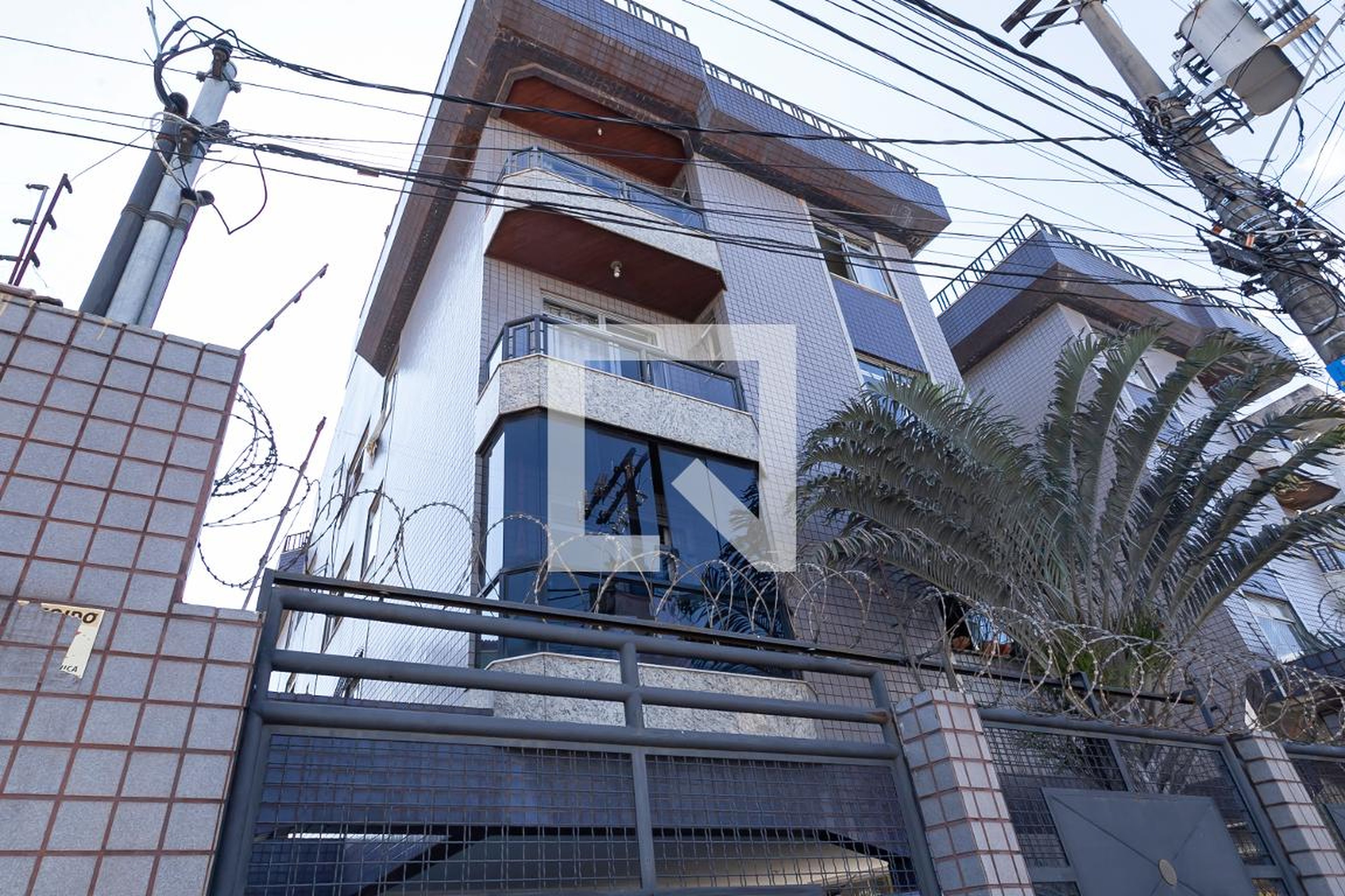 Fachada Condomínio em Rua México, 85