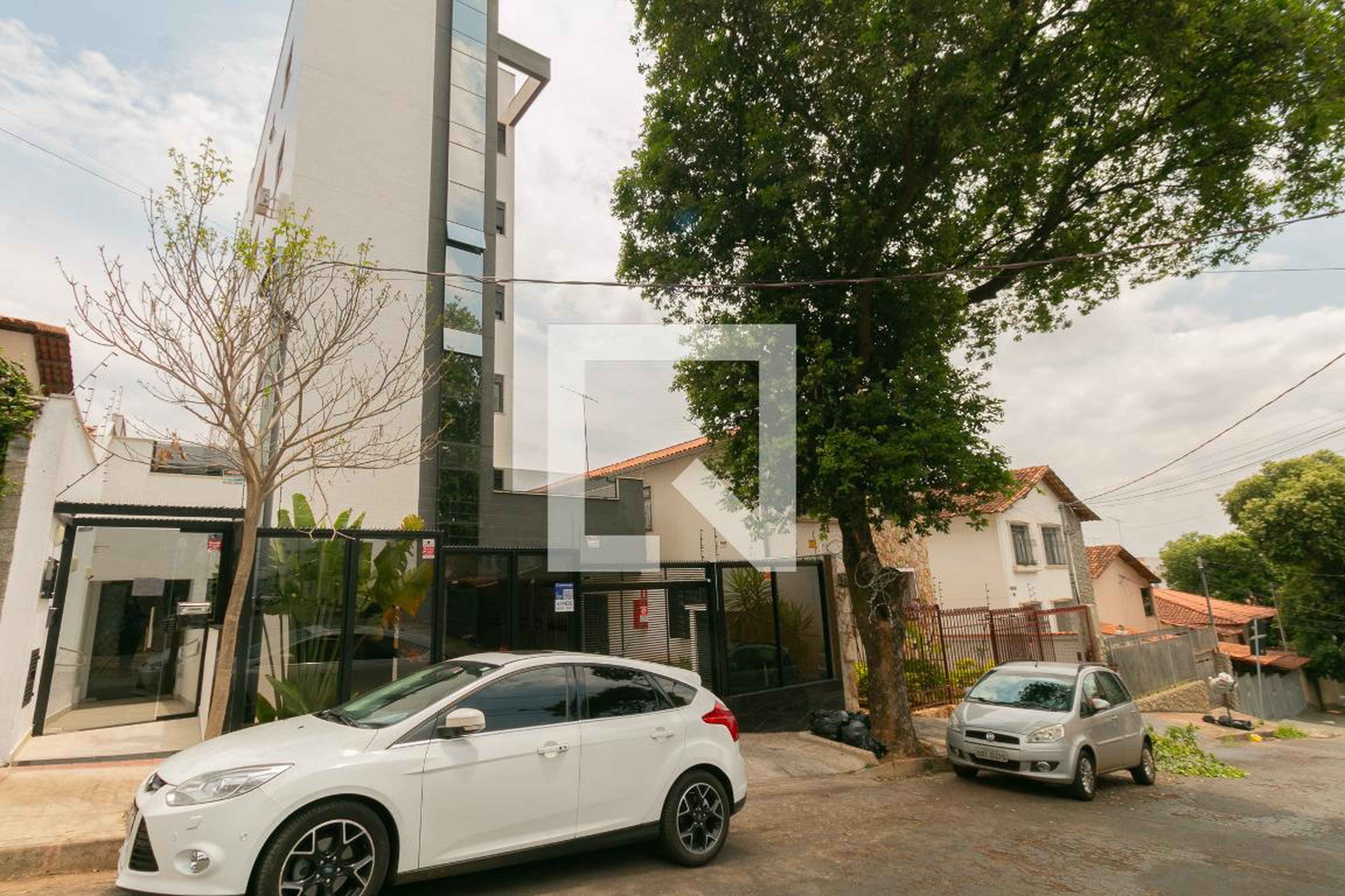 Fachada Condomínio em Rua Desembargador Viotti de Magalhães, 340