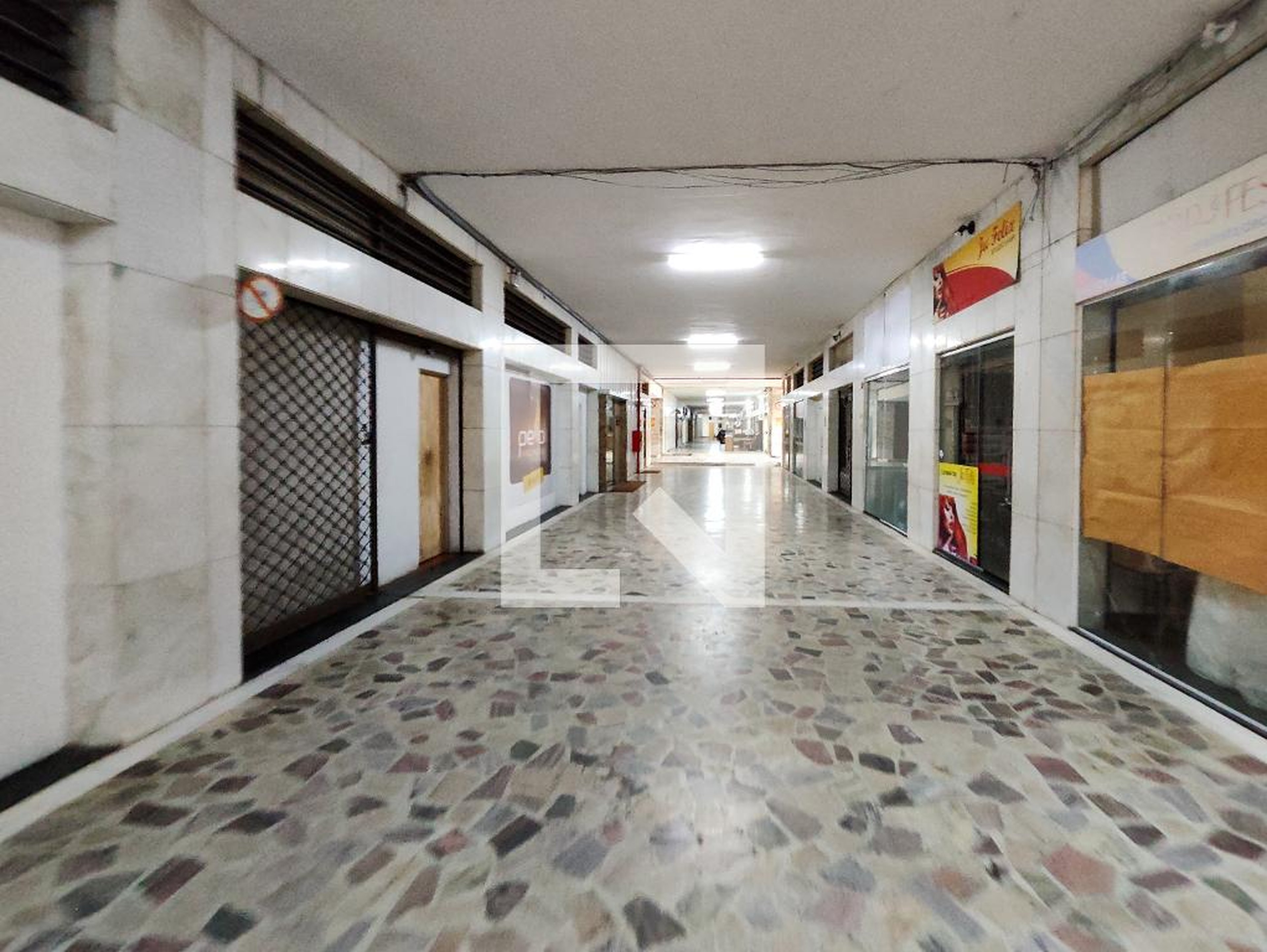 Área comum - Franco Hara