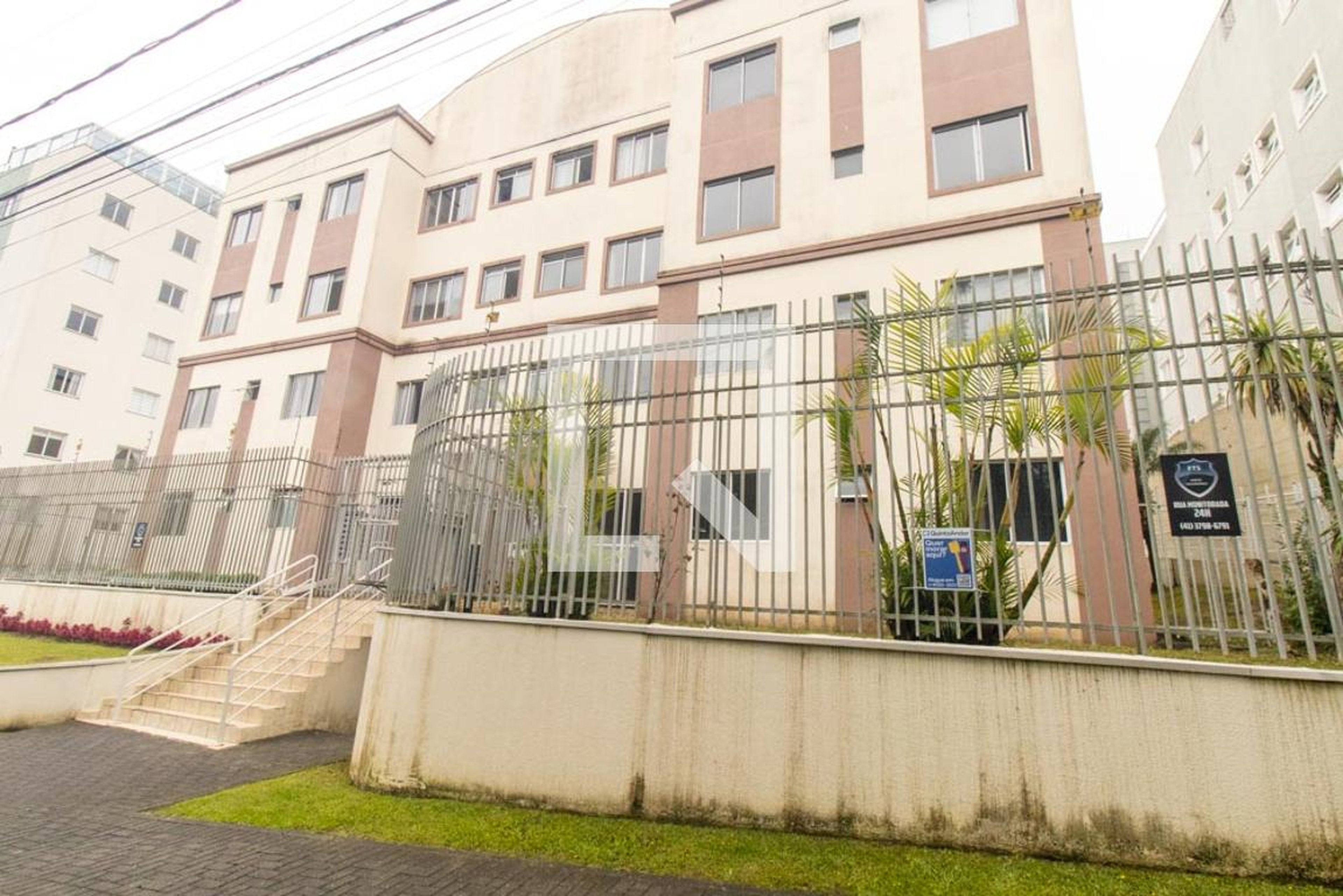 Fachada do Condomínio Condomínio Salar das Torres