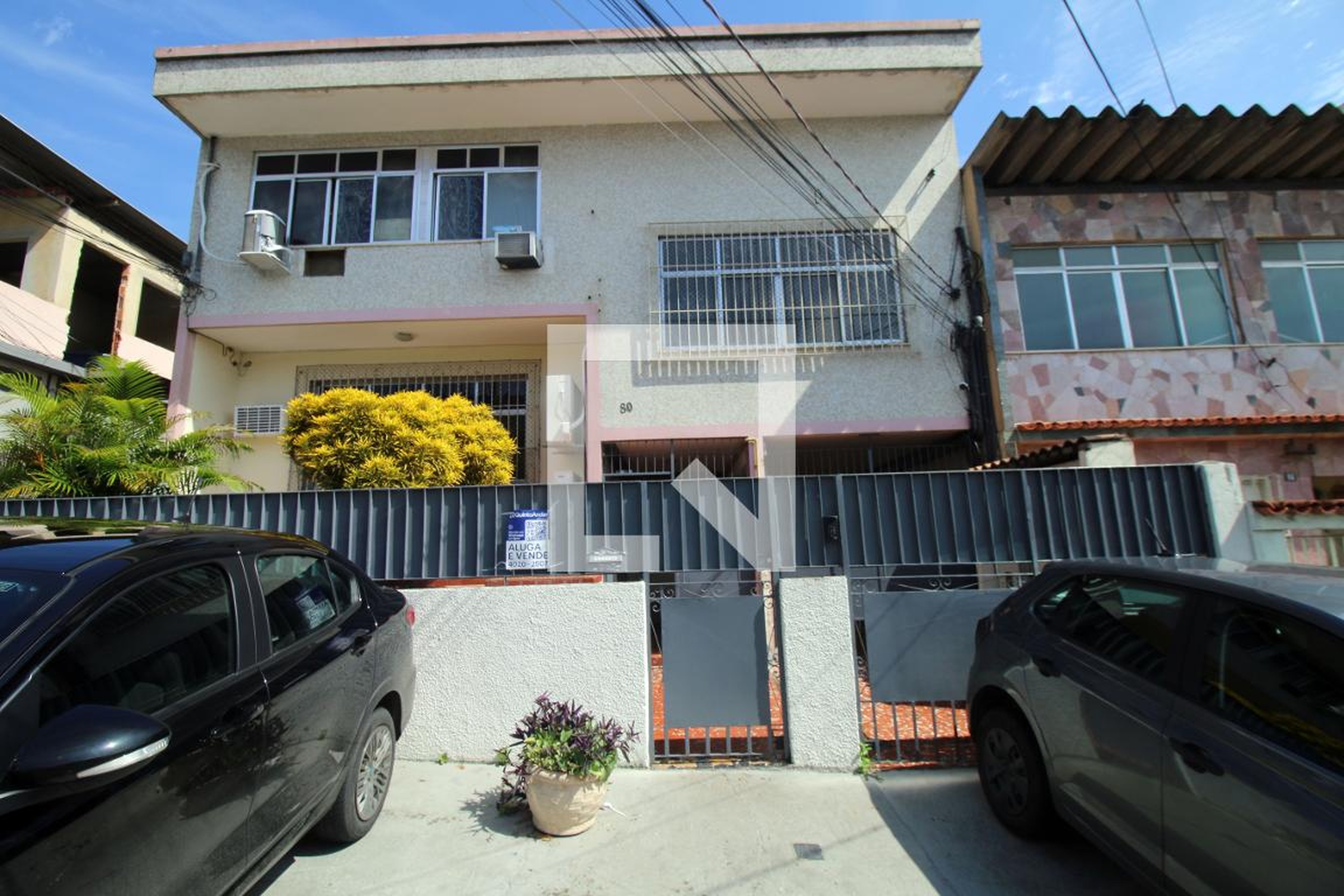 Fachada do Prédio Condomínio em Rua Dom Antônio do Desterro, 80
