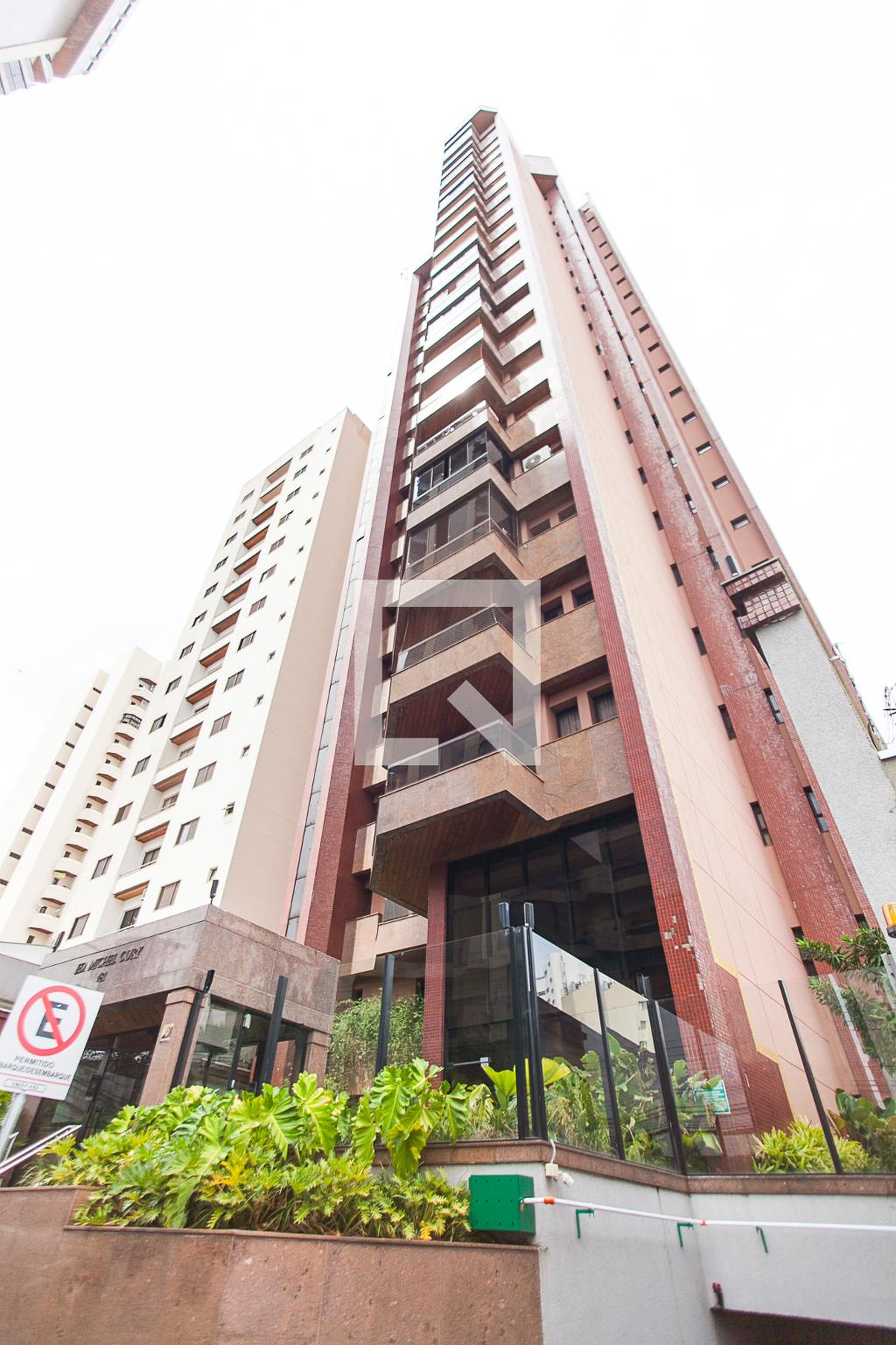 Fachada Condomínio Michel Cury