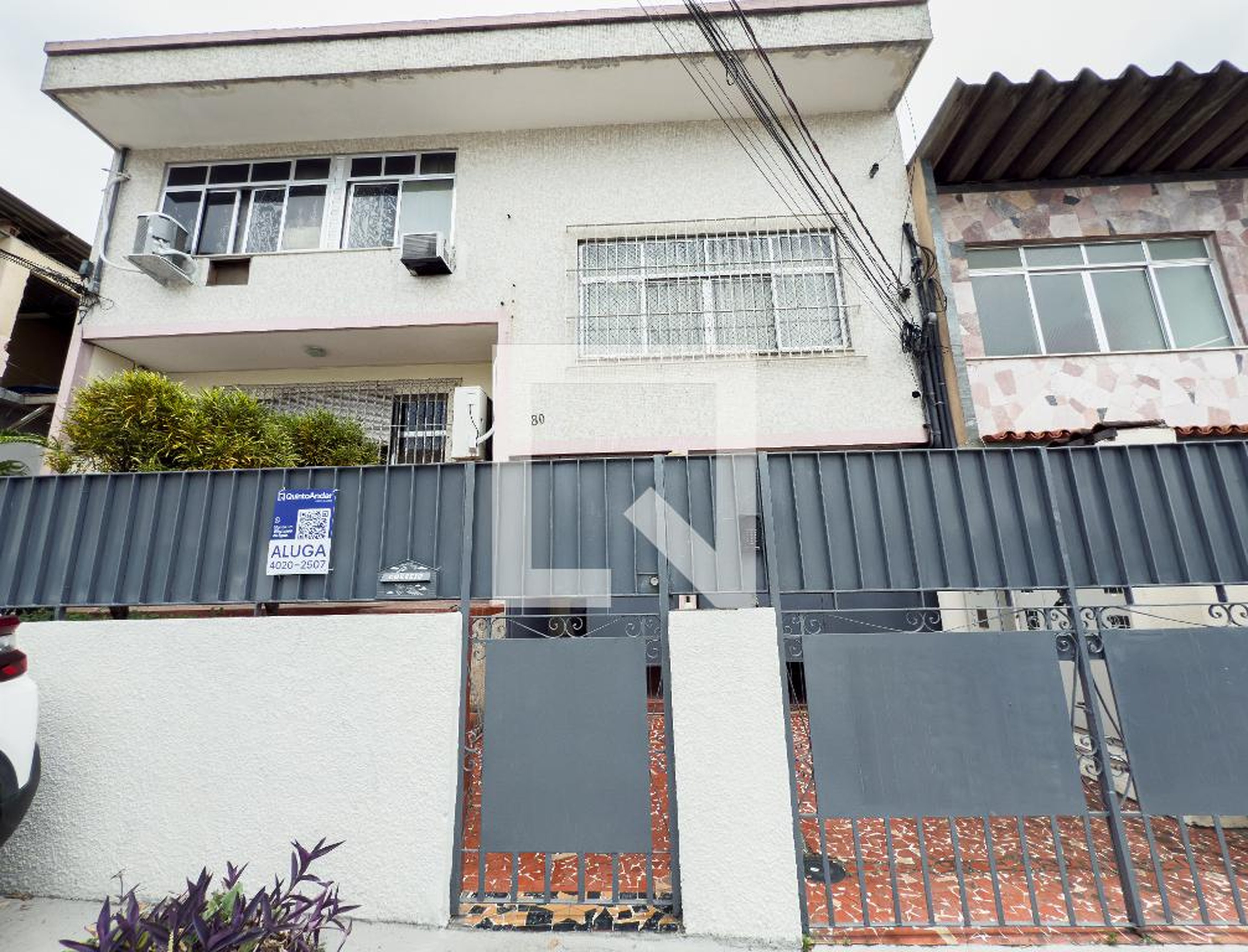 Fachada Condomínio em Rua Dom Antônio do Desterro, 80