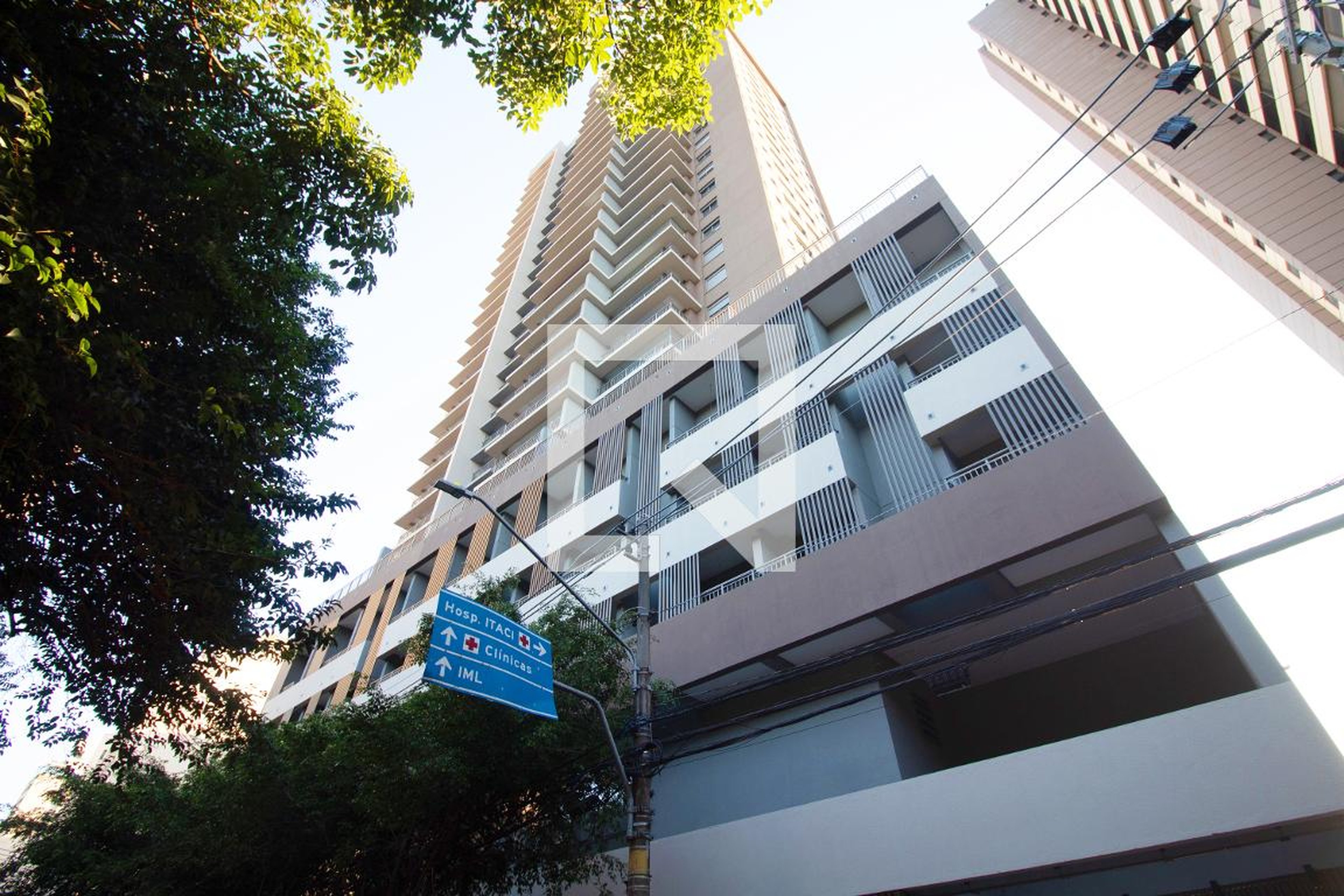 Fachada Condomínio Highlights Pinheiros