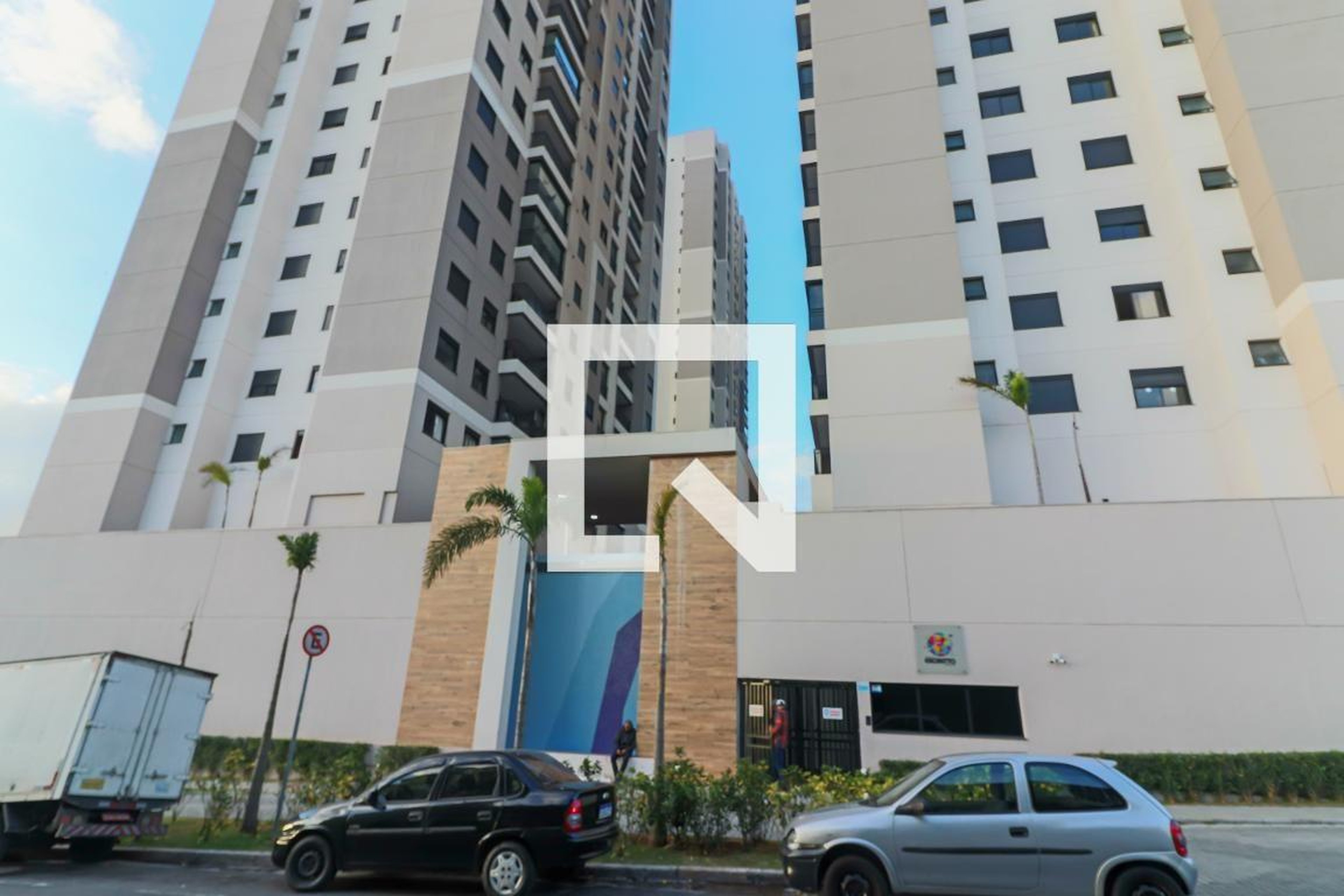 Fachada do Prédio Condomínio em Rua Achiles Beline, 584