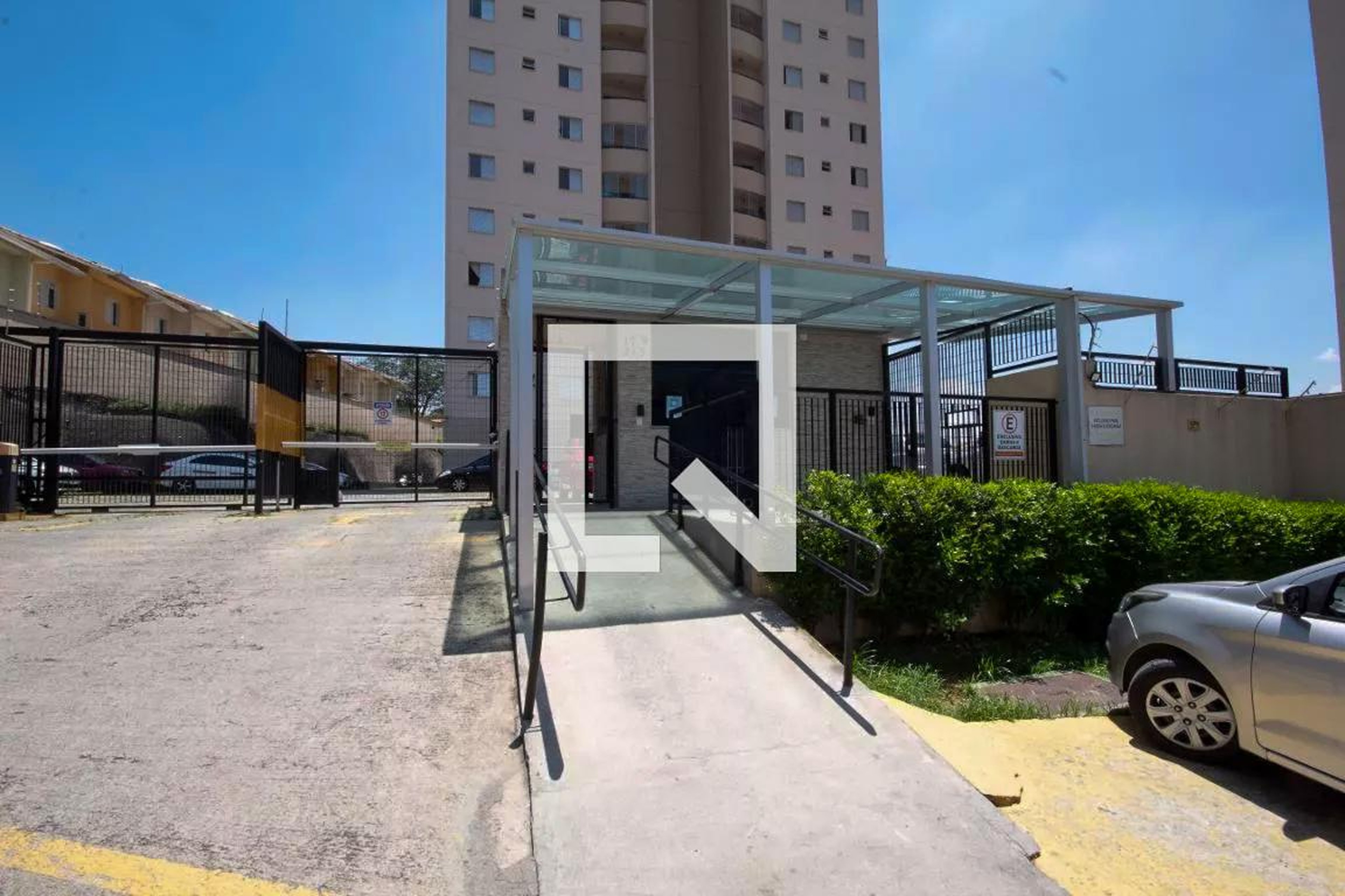 Fachada Condomínio Metrópoles