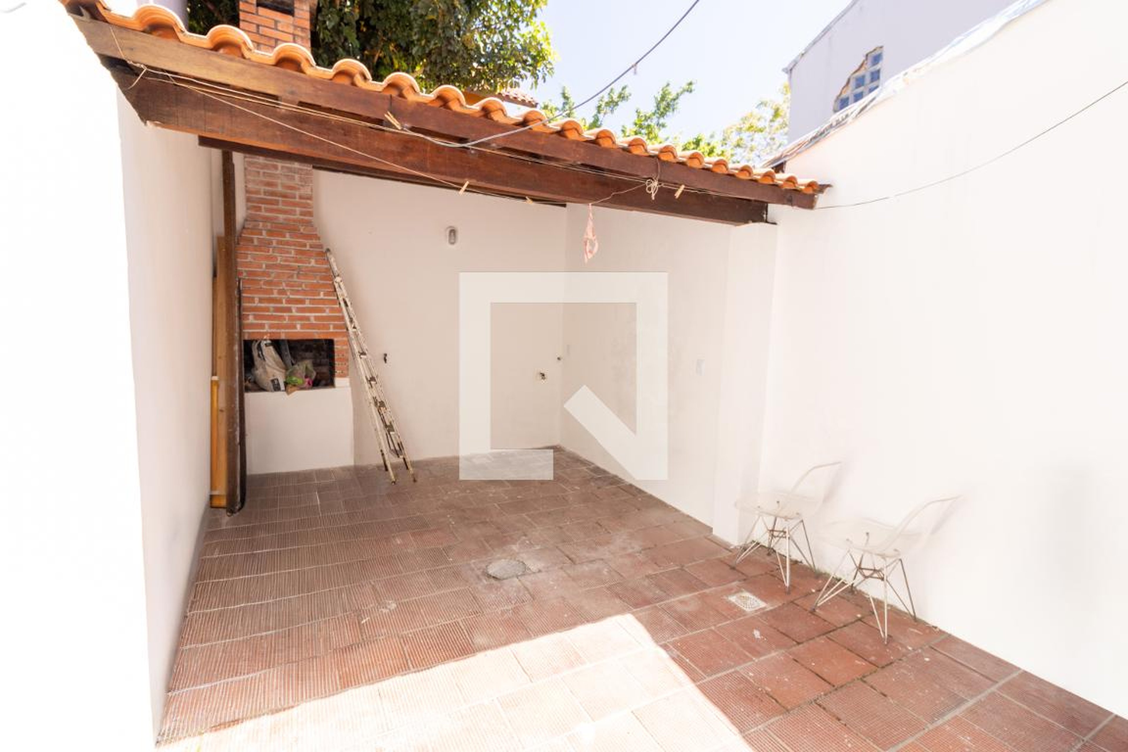 Churrasqueira - Bougainville III