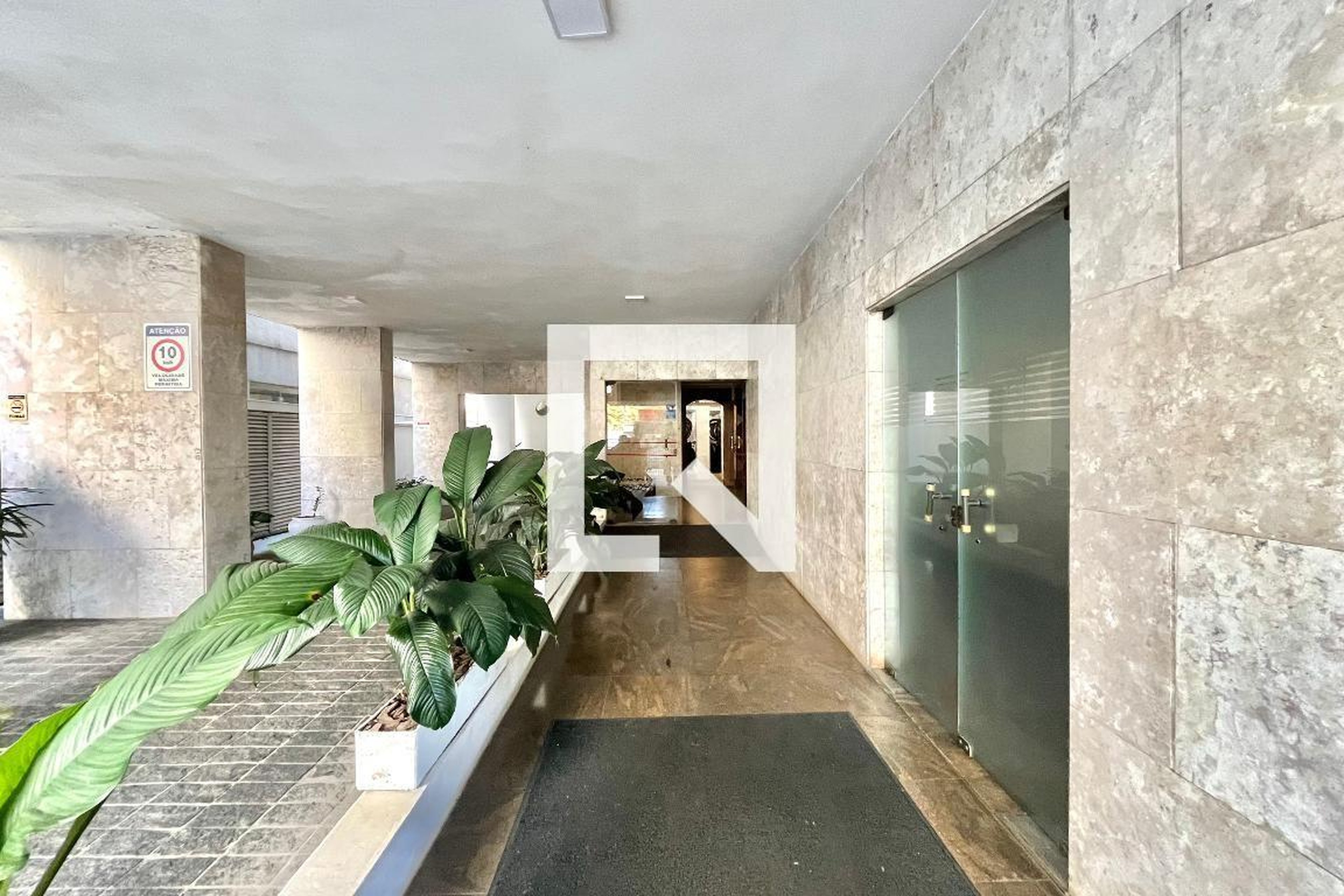 Entrada - Edifício Luciane