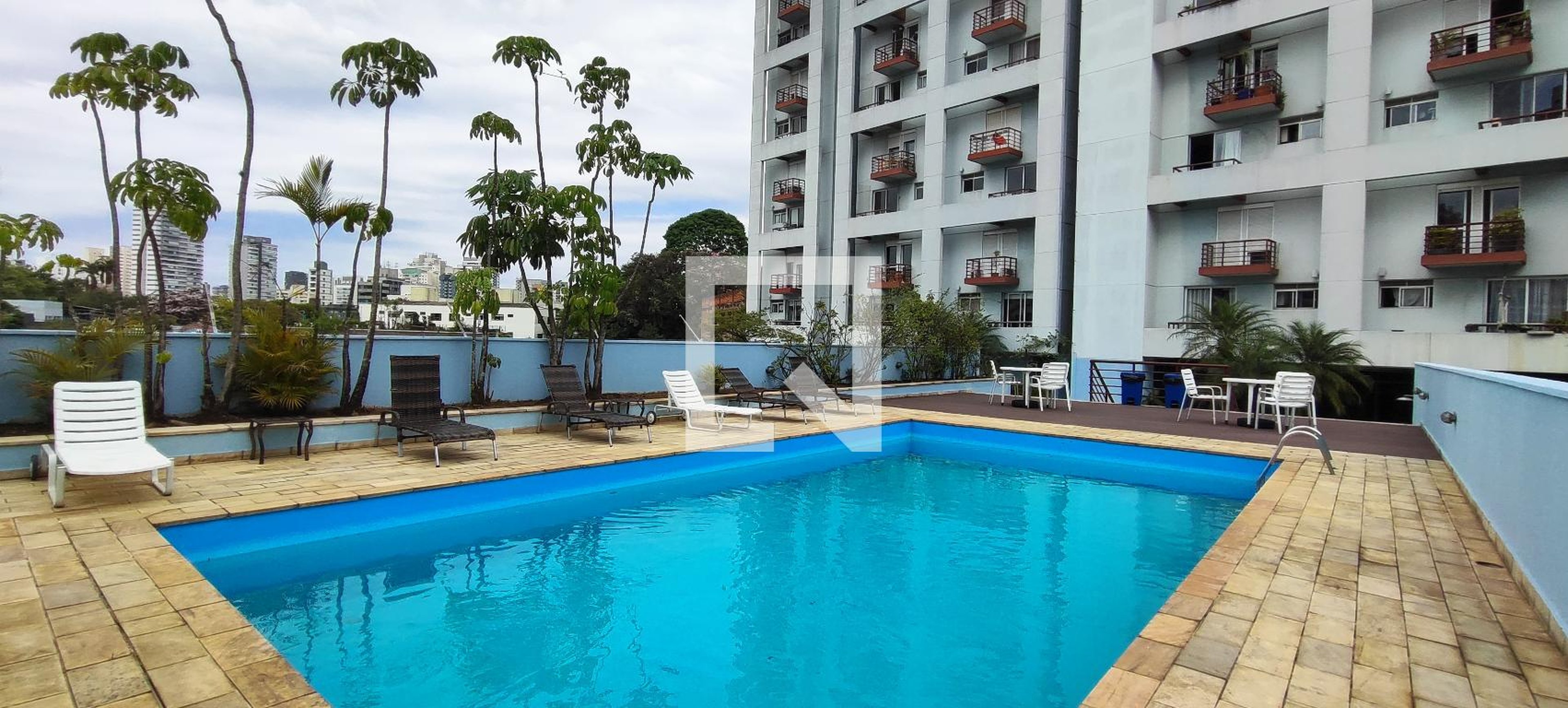 Piscina - Edifício Advance Living