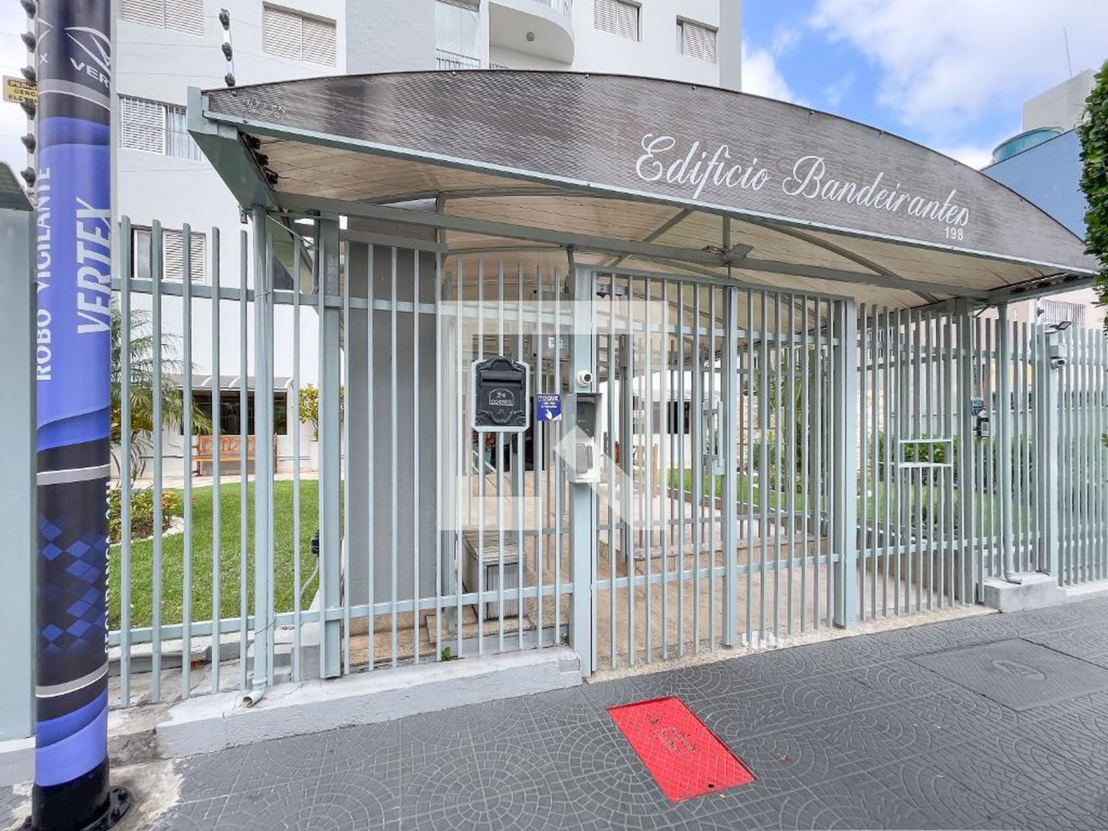 Fachada Condomínio Bandeirantes