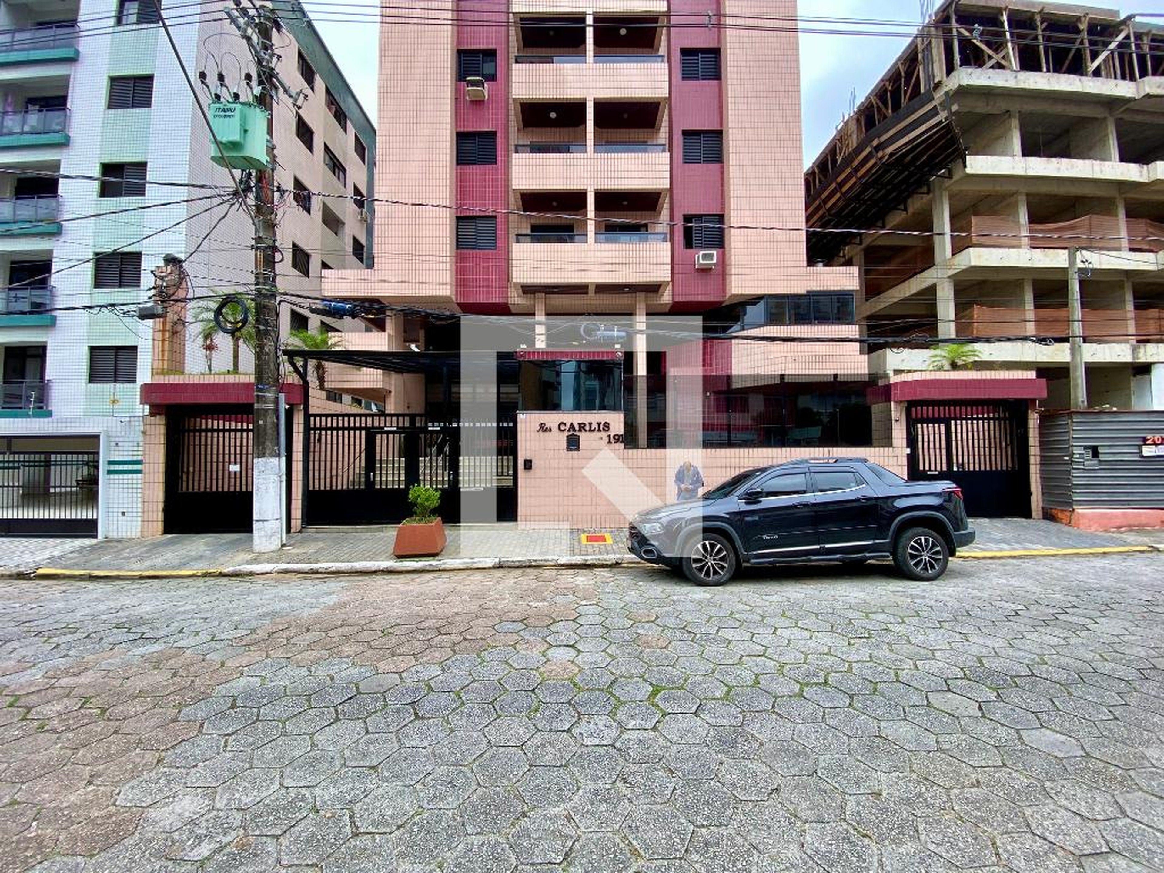 Fachada Condomínio Carlis