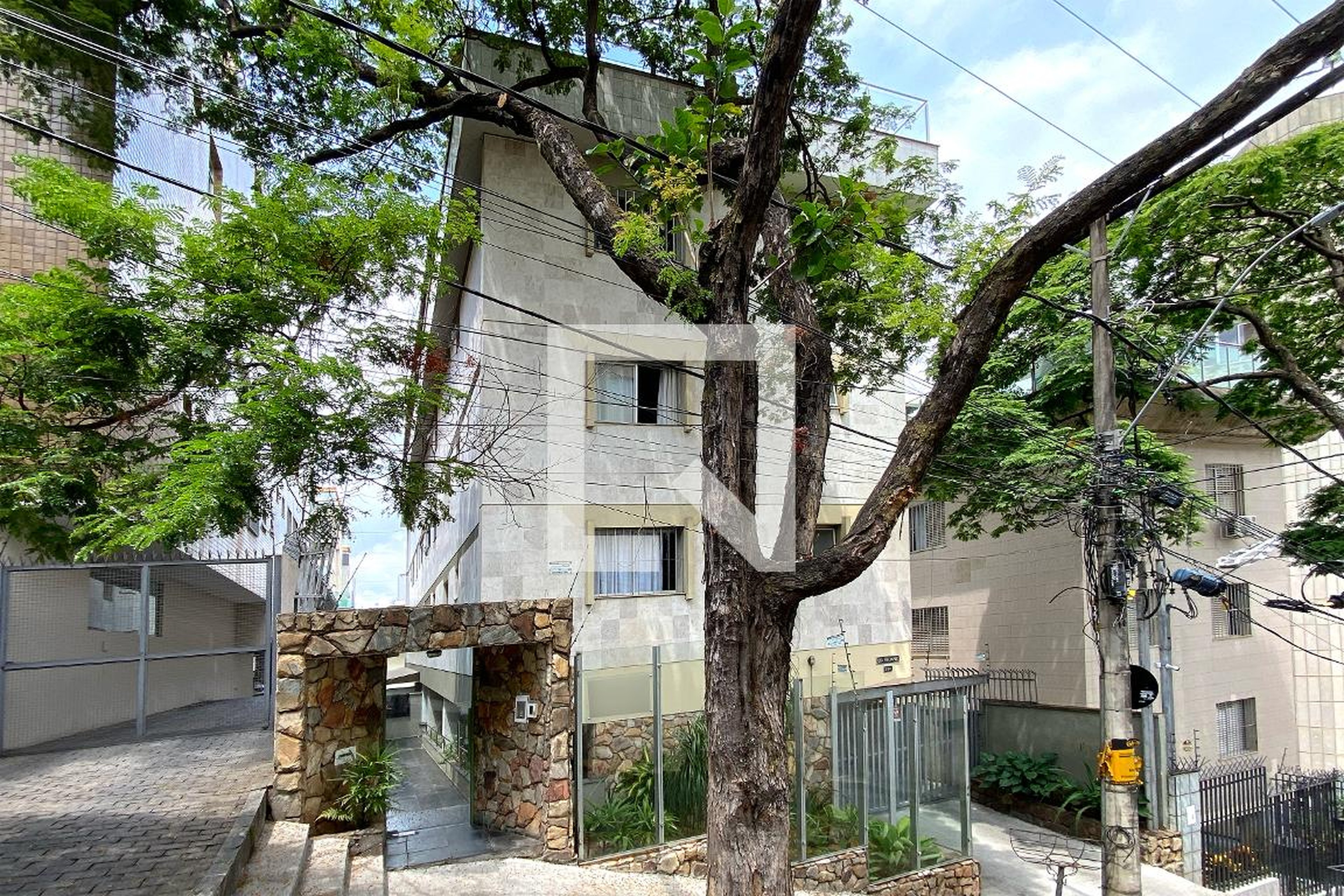 Fachada Condomínio em Rua Matipó, 250