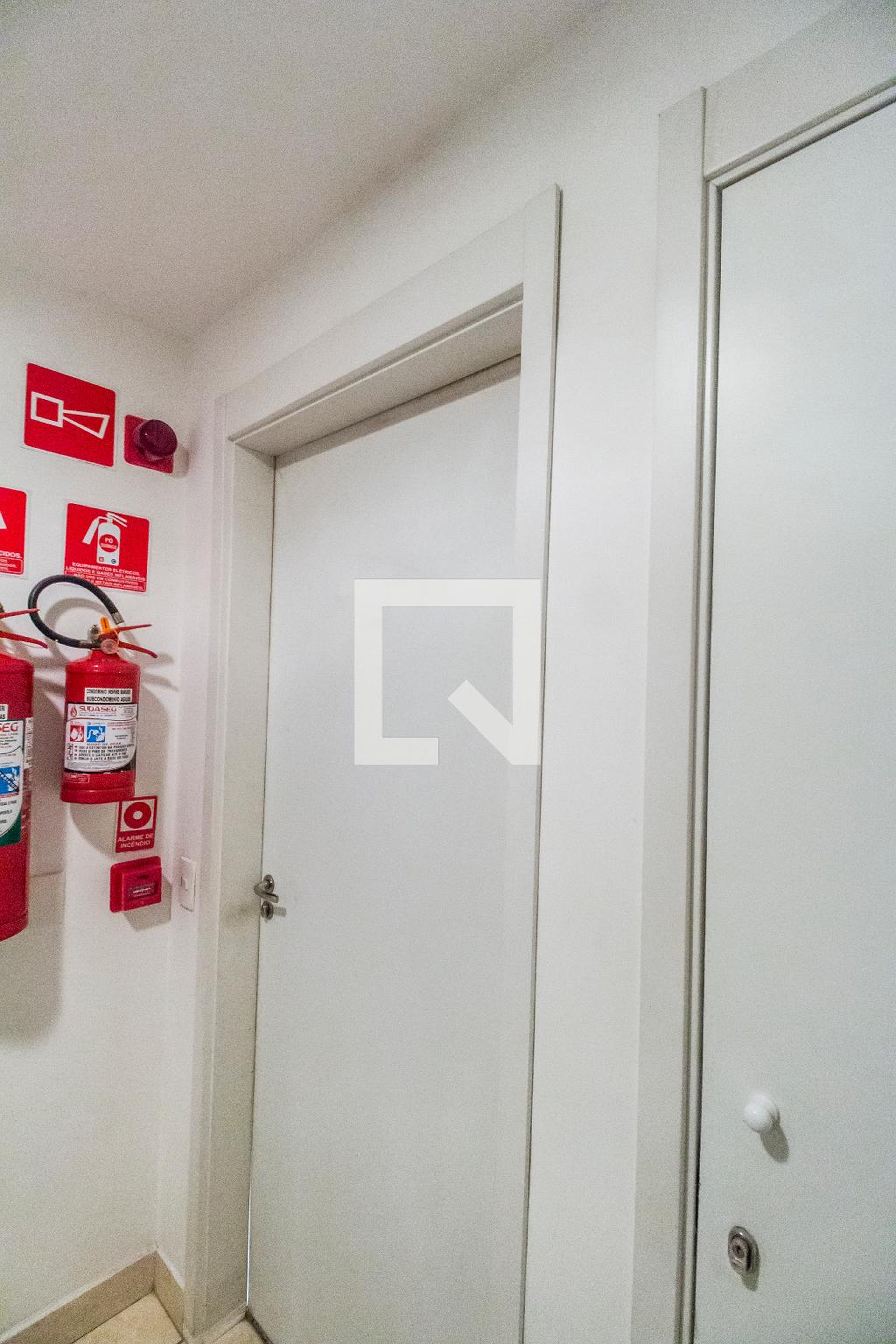 Entrada Condomínio em Avenida Henriqueta Mendes Guerra, 1360