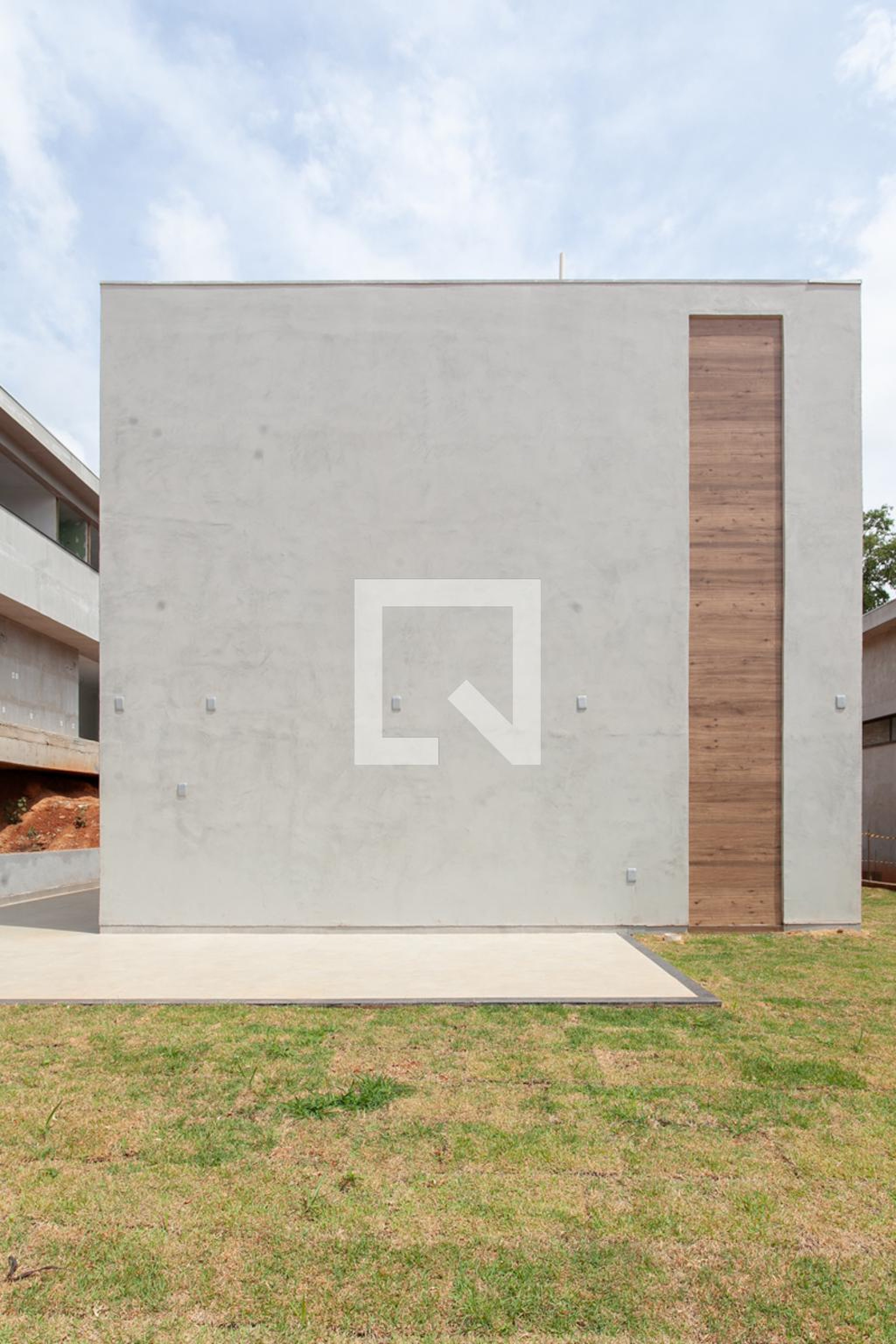 Fachada Condomínio em Rua Acácio Teles Pereira, 329