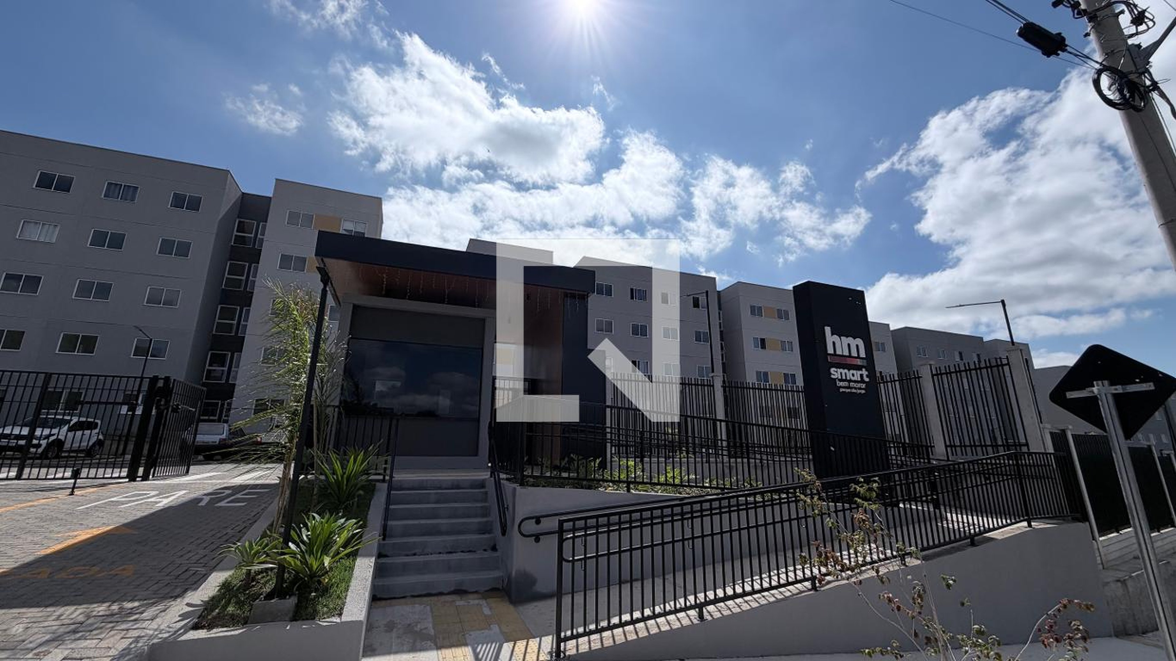 Fachada Condomínio em Rua Cap João Gonçalves Pimenta, 612