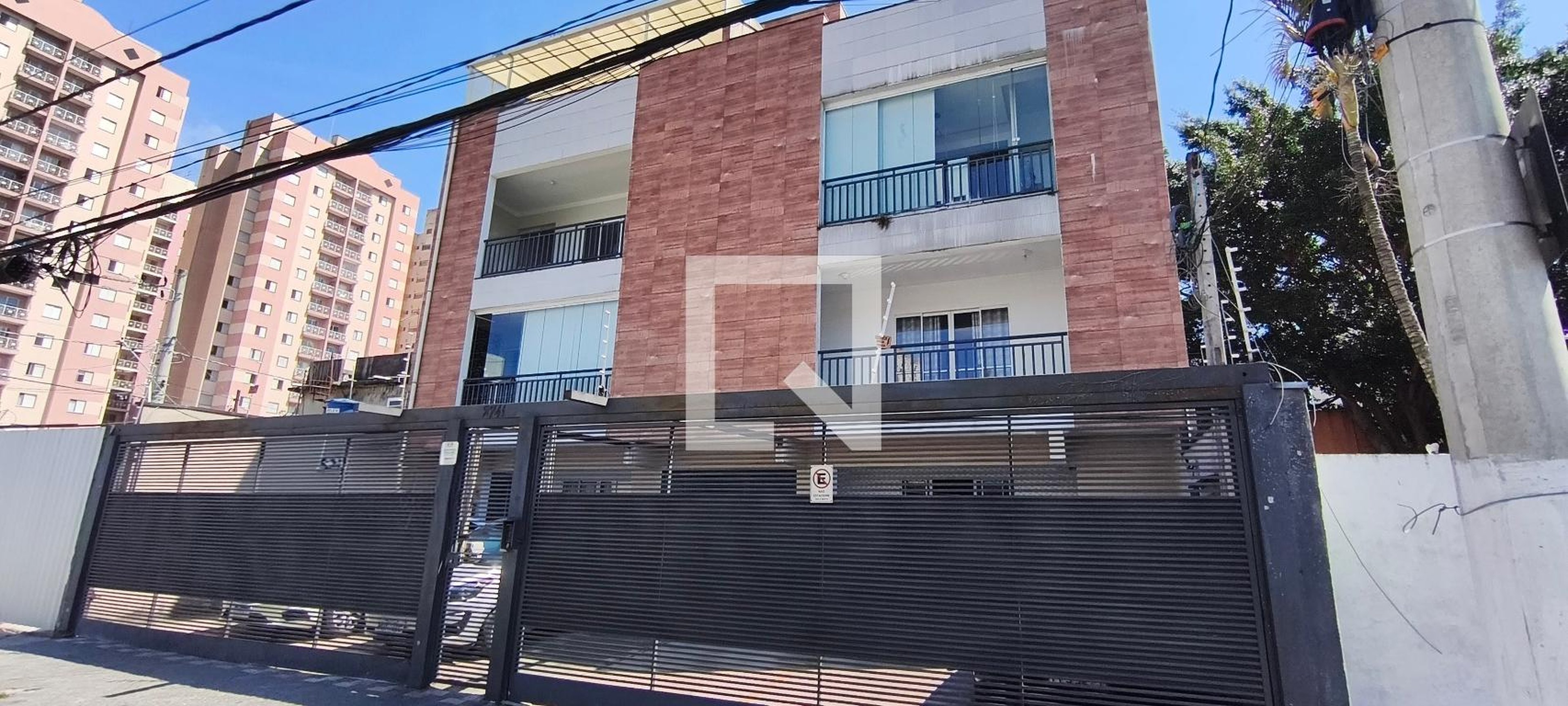 Fachada Condomínio em Rua Serra de Botucatu, 2741