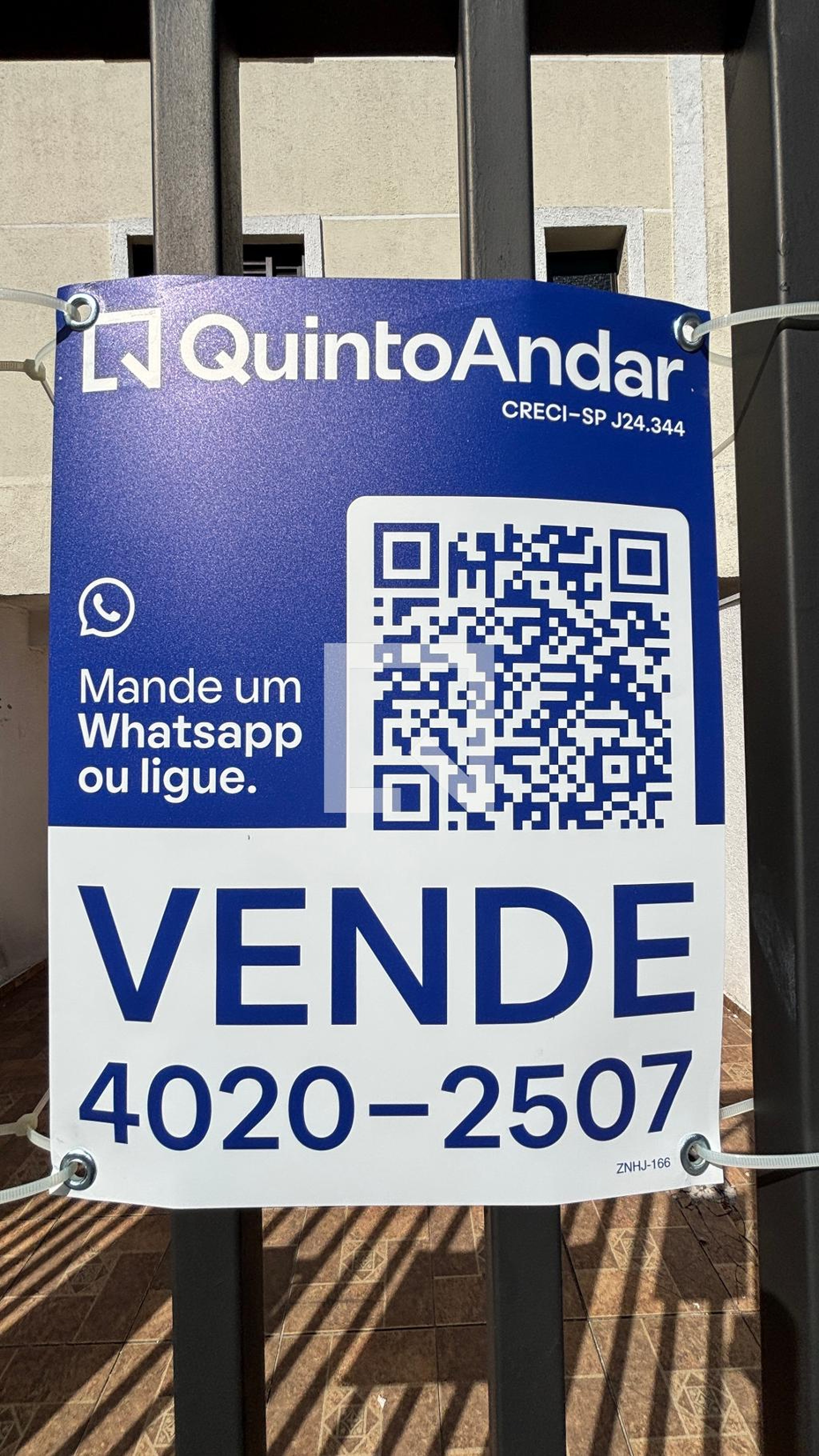 Fachada Condomínio em Rua Jurubatuba, 85