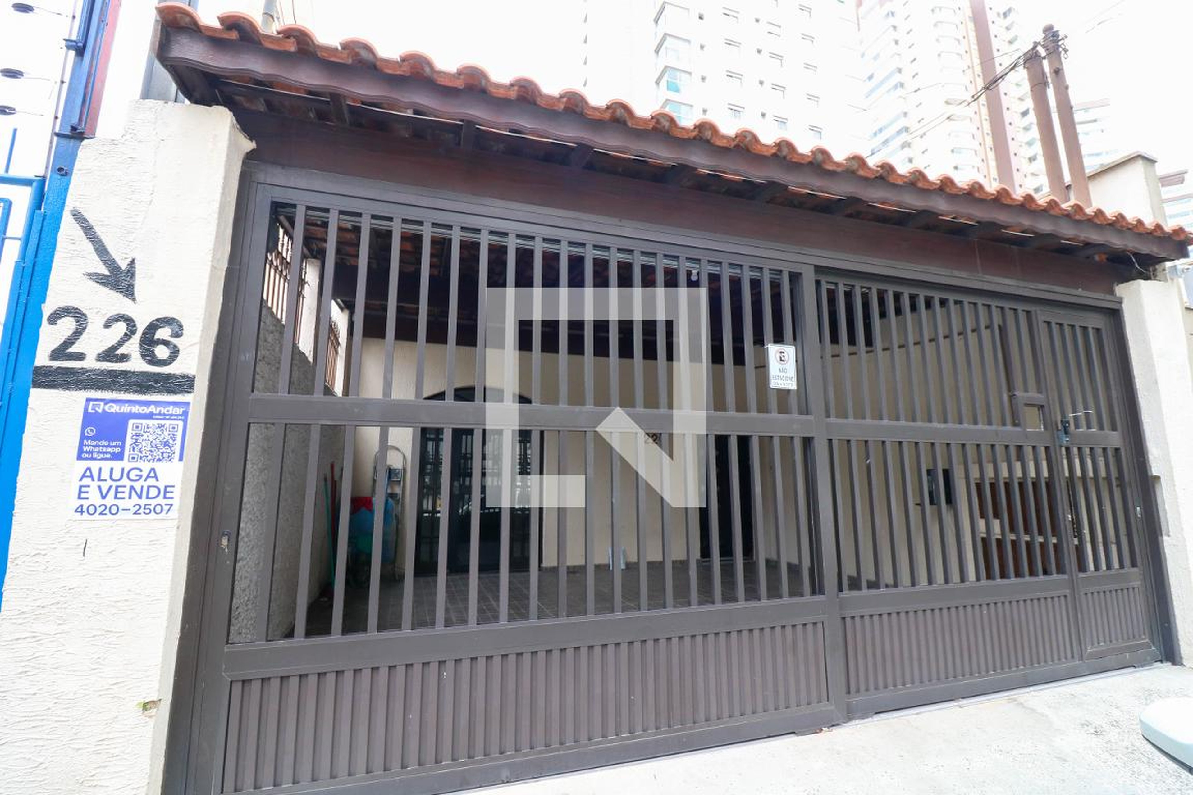 Fachada Condomínio em Rua Bacaetava, 226