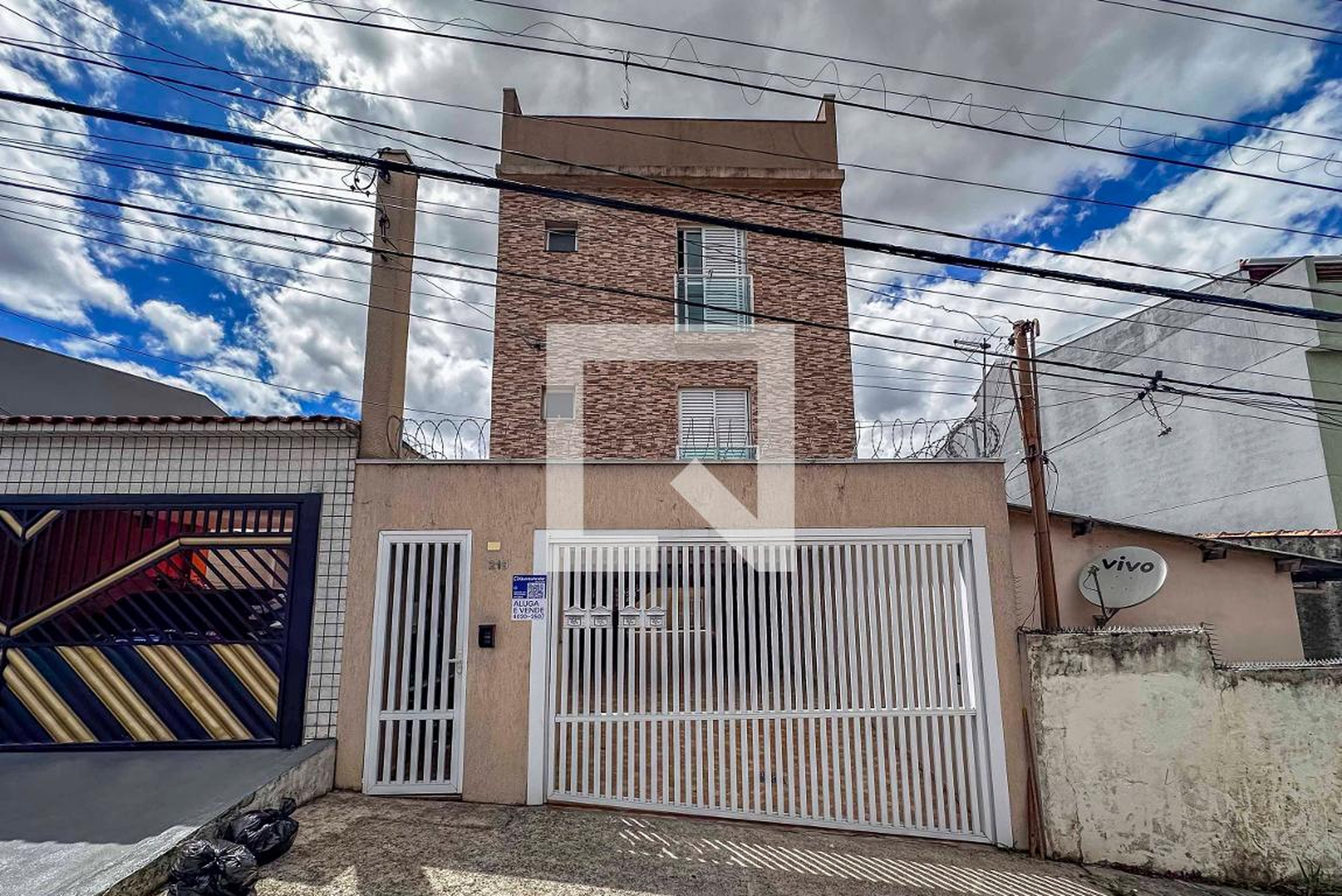 Fachada Condomínio Res. Londrina 219