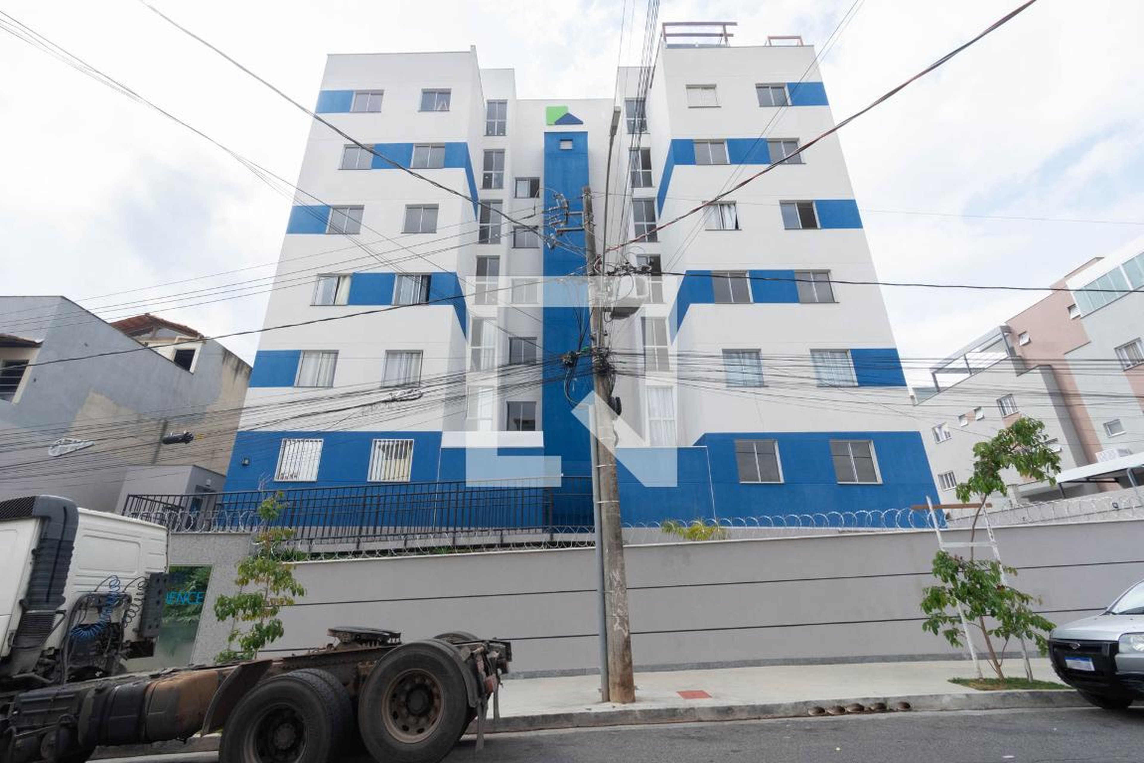 Fachada Condomínio em Rua Juíz José Naves, 301