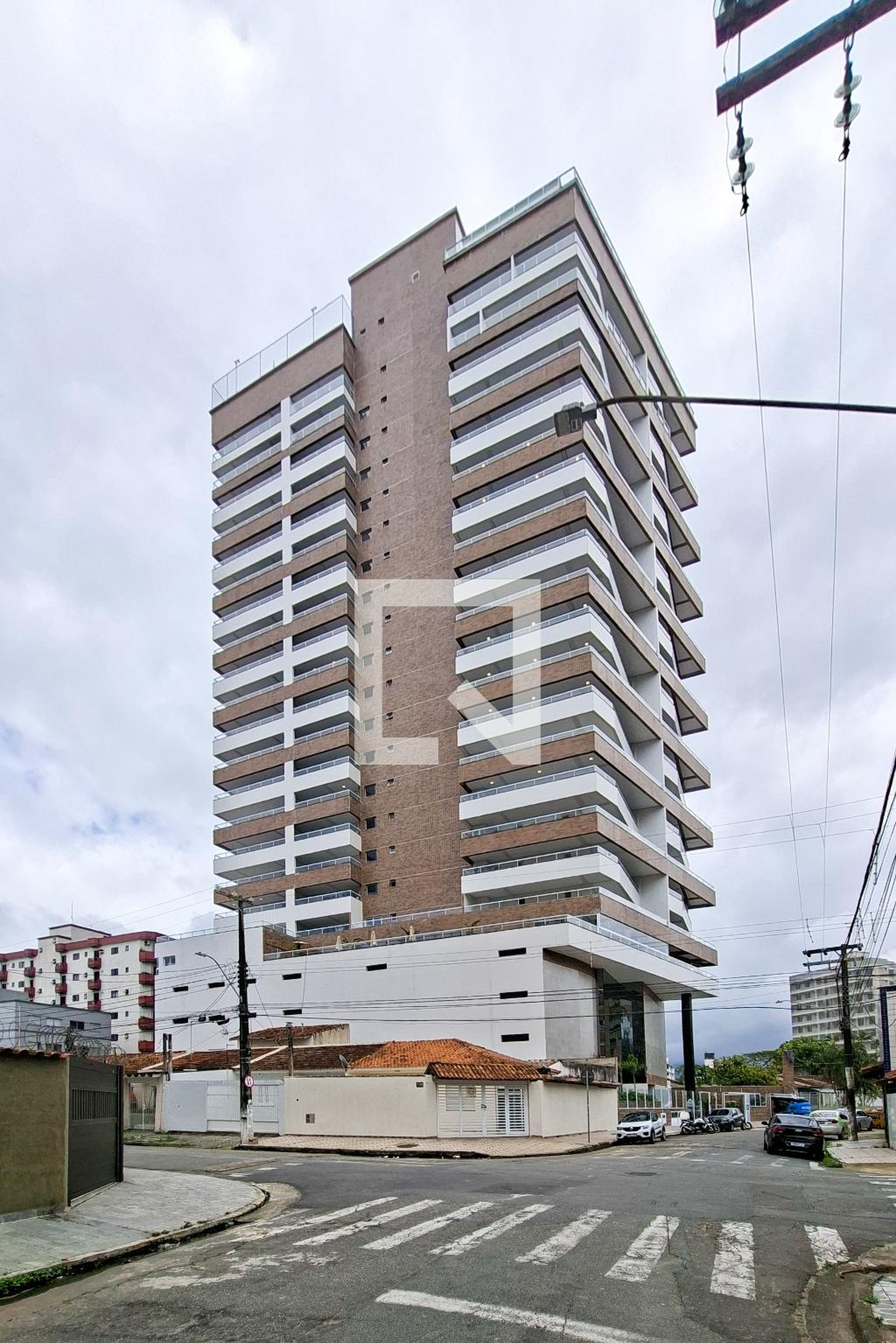 Fachada do Prédio Condomínio em Rua José Carlos Pacce, 175