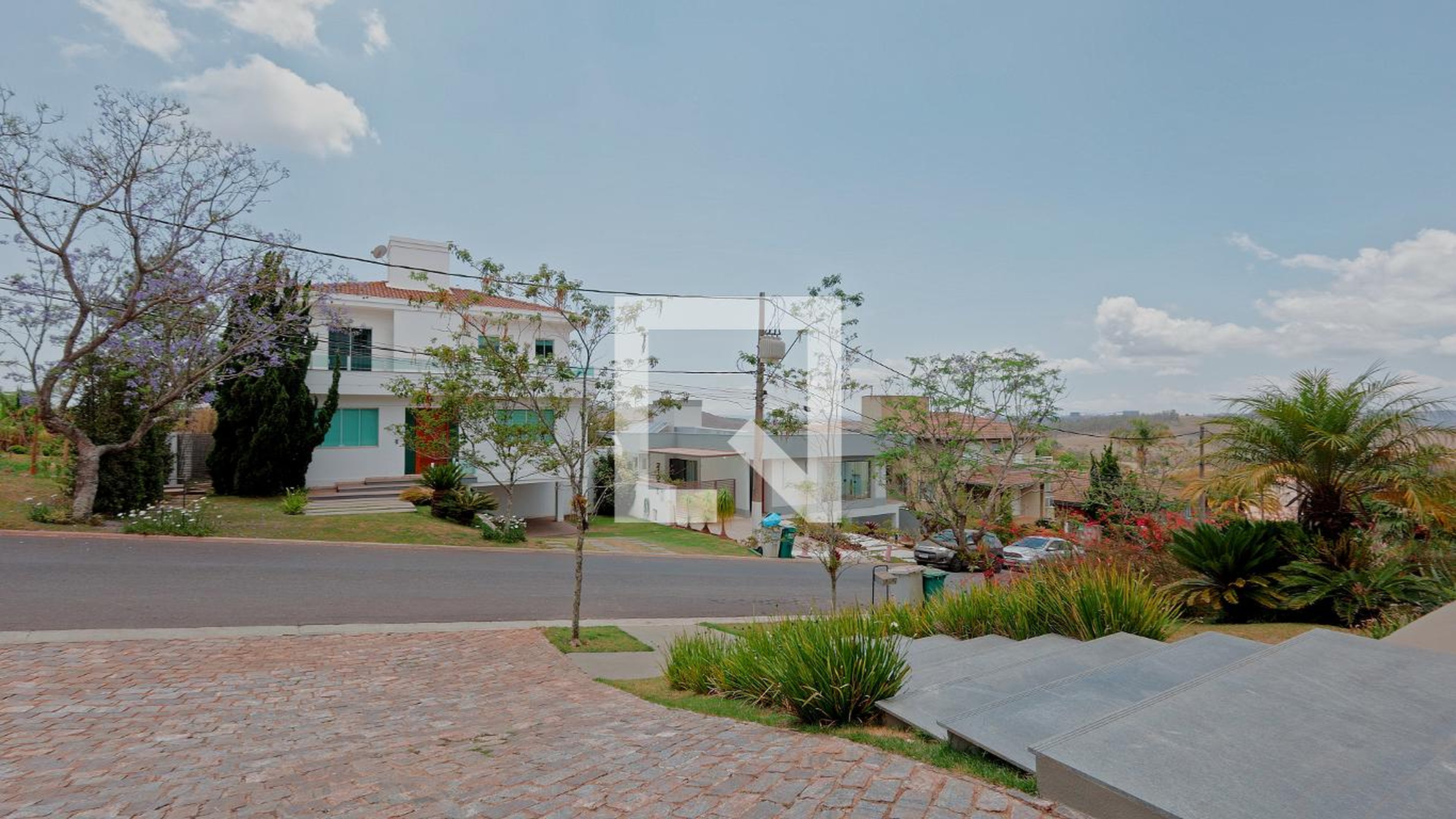 Fachada Condomínio em Rua dos Flamboyants, 2115