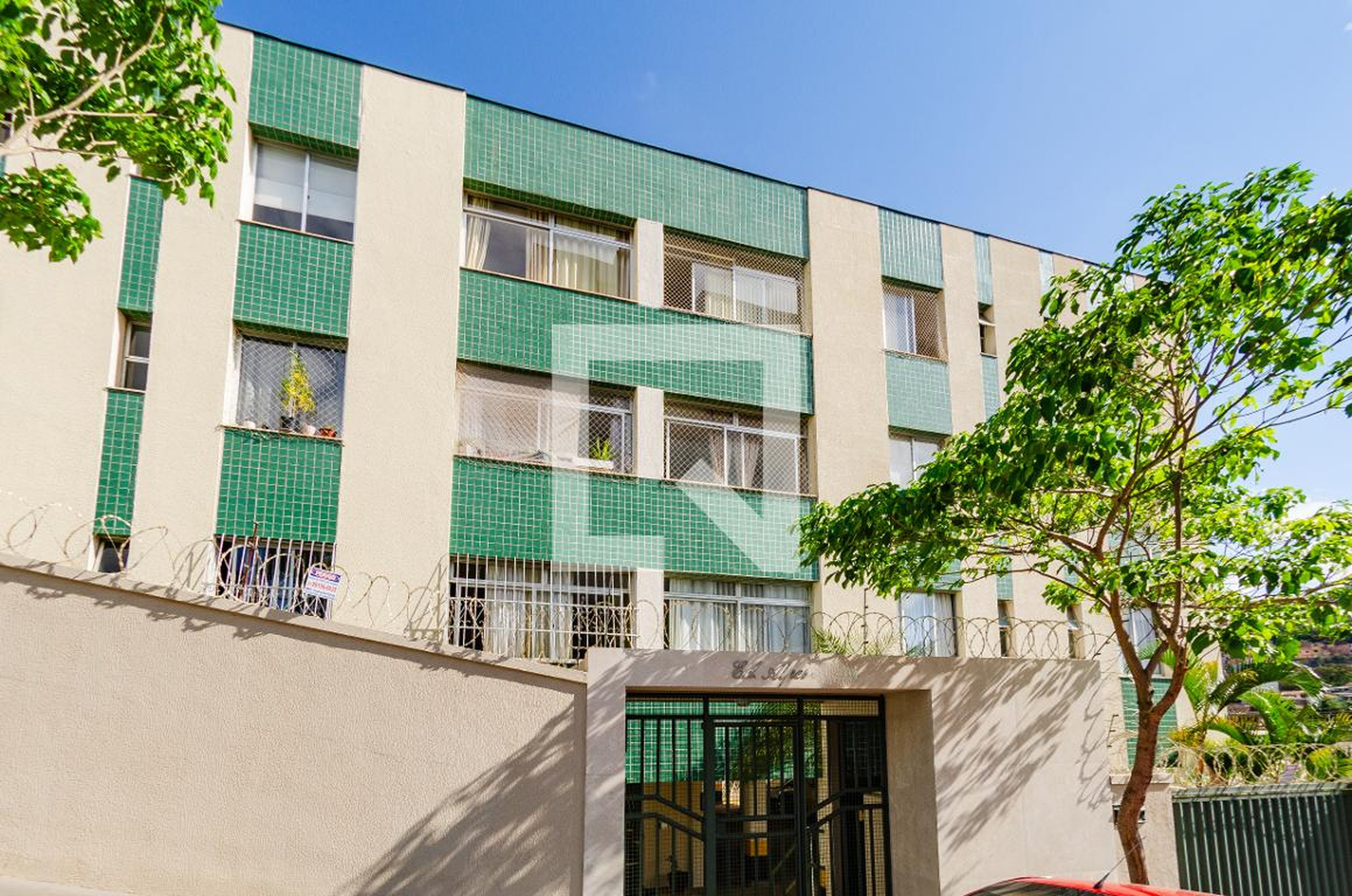 Fachada Condomínio em Rua Teófilo Filho, 130