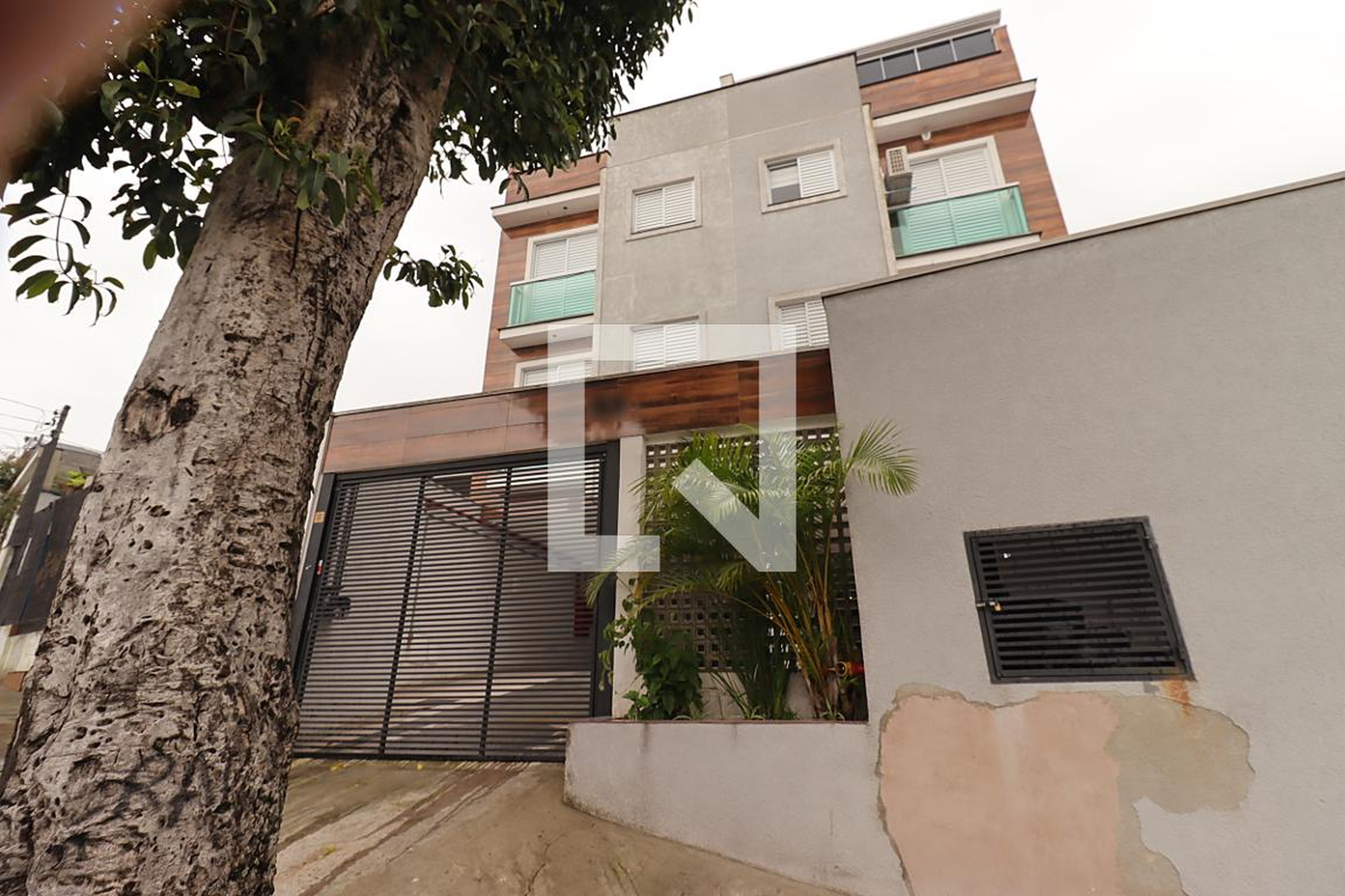 Fachada Condomínio em Rua Clevelândia, 53