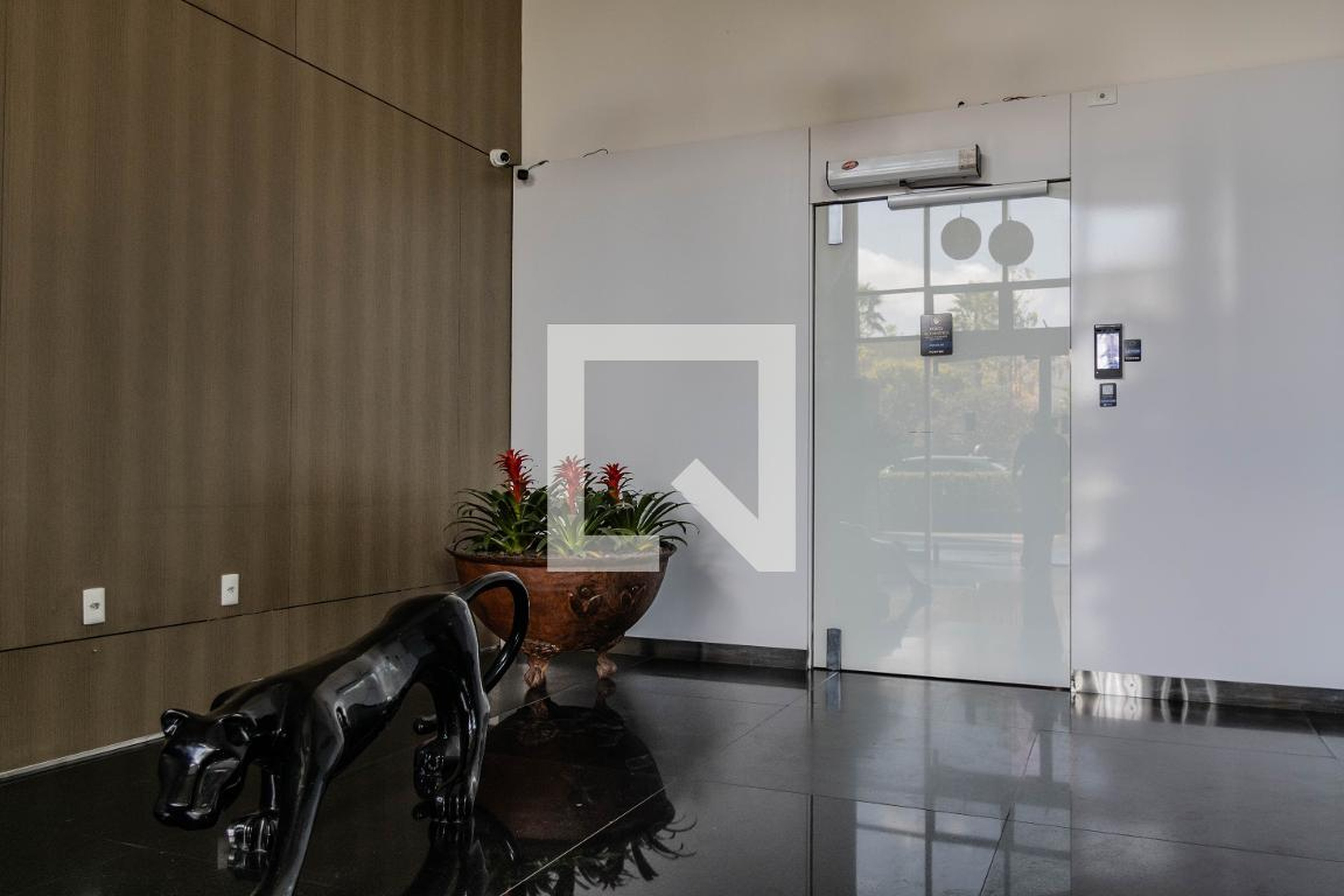 Hall de entrada - Edifício Yourself